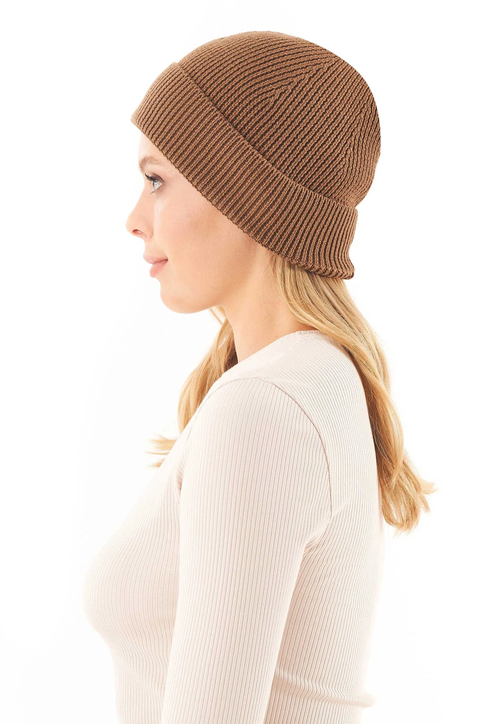 Knitted Organic Cotton Beanie Camel sold by Ivalo.com product image thumbnail 2