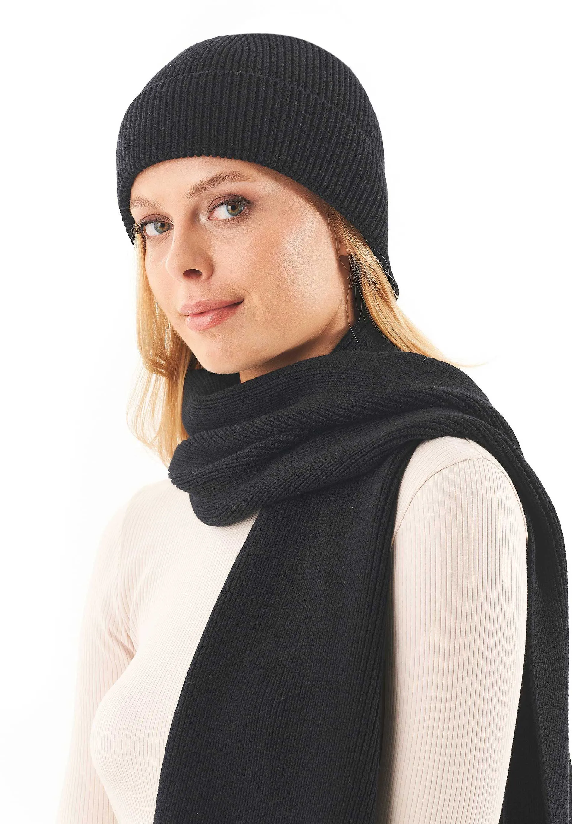 Knitted Organic Cotton Beanie Black sold by Ivalo.com product image thumbnail 2