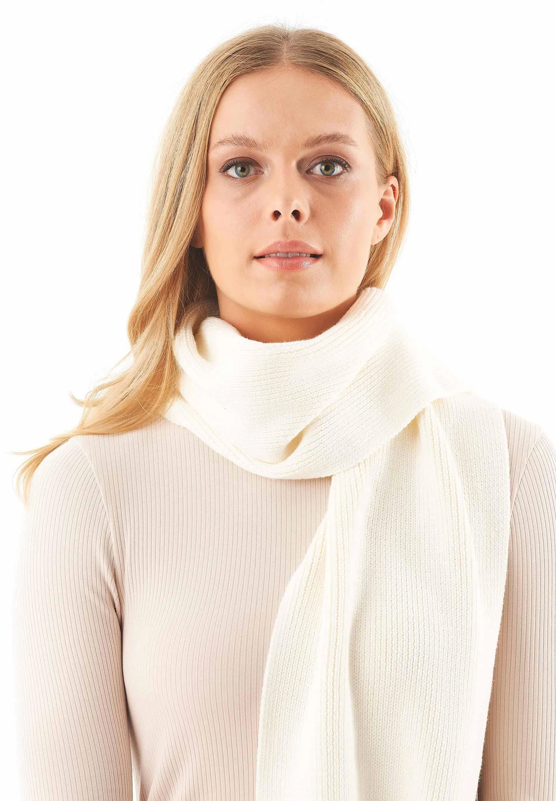Knitted Organic Cotton Scarf Off White sold by Ivalo.com