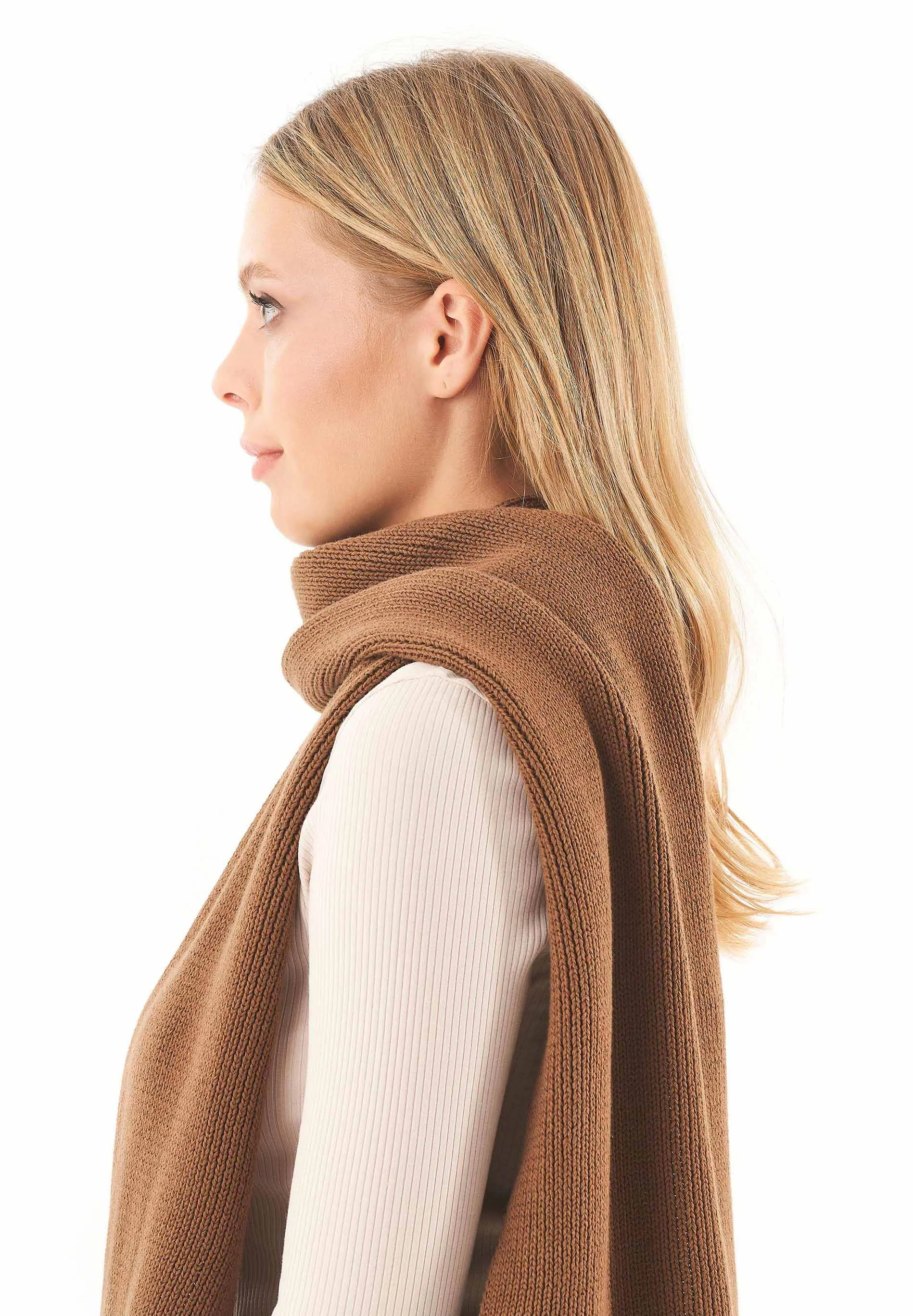 Knitted Organic Cotton Scarf Camel sold by Ivalo.com product image thumbnail 5