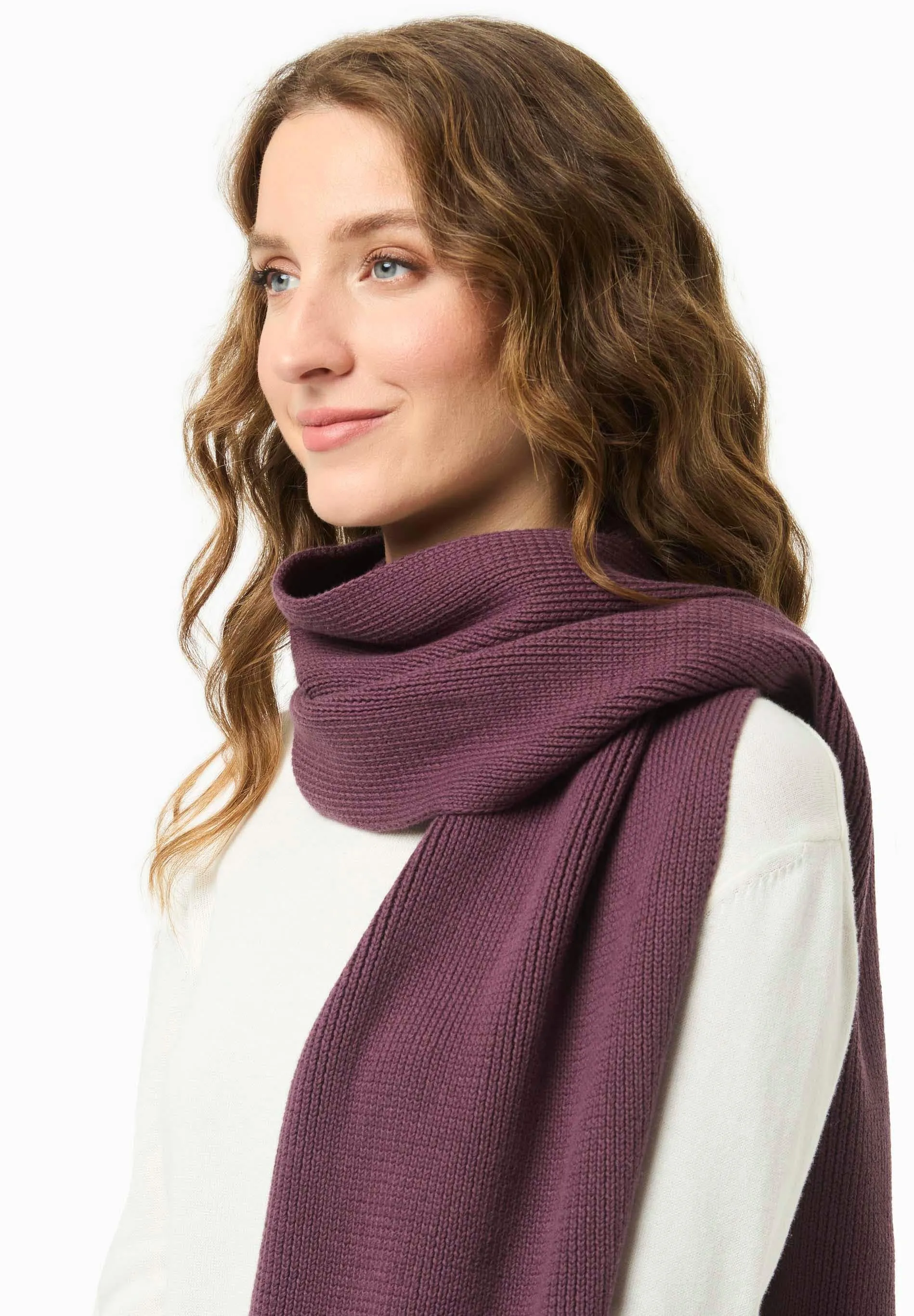 Knitted Organic Cotton Scarf Dark Fig sold by Ivalo.com product image thumbnail 2