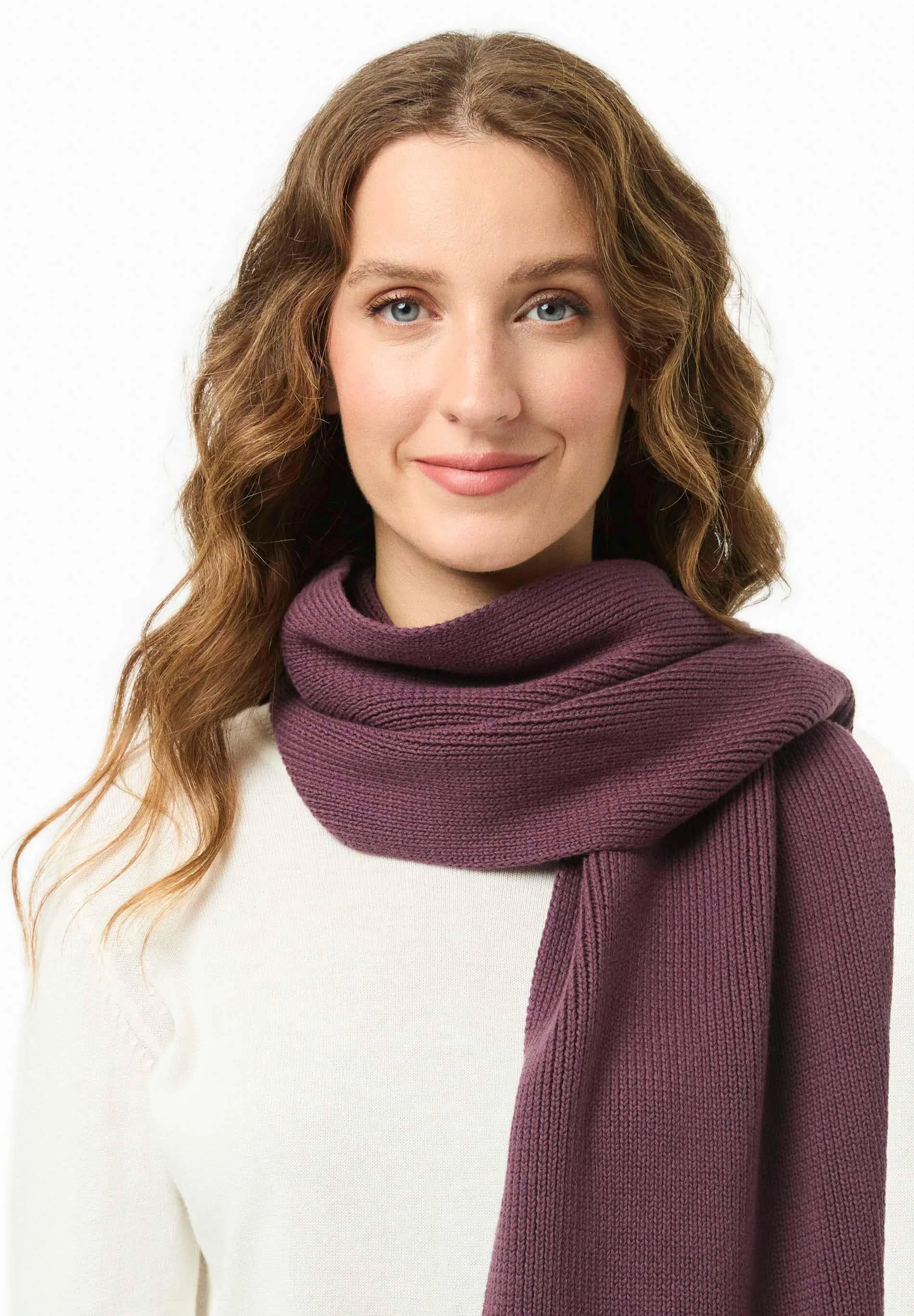 Knitted Organic Cotton Scarf Dark Fig sold by Ivalo.com product image thumbnail 3