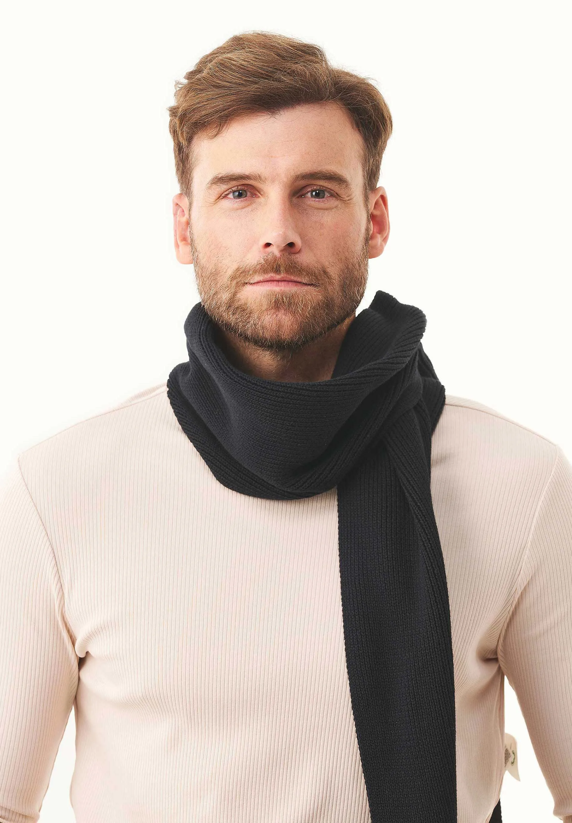 Knitted Organic Cotton Scarf Black sold by Ivalo.com product image thumbnail 2