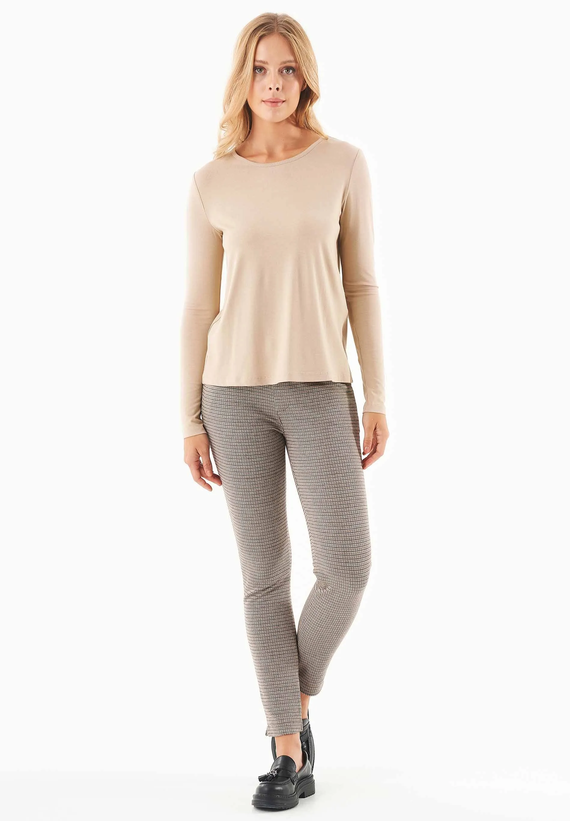 Women's Round Neck Long-Sleeve T-Shirt Beige sold by Ivalo.com product image thumbnail 4