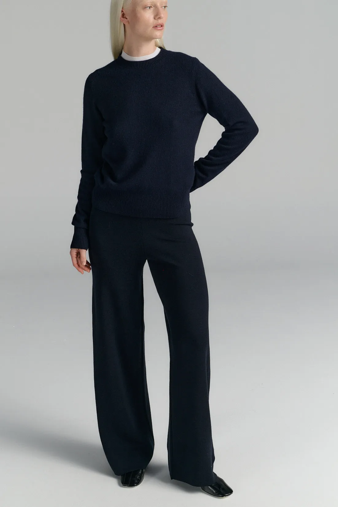 RHEA144 Merino-Cashmere Crew Navy sold by Ivalo.com product image thumbnail 3