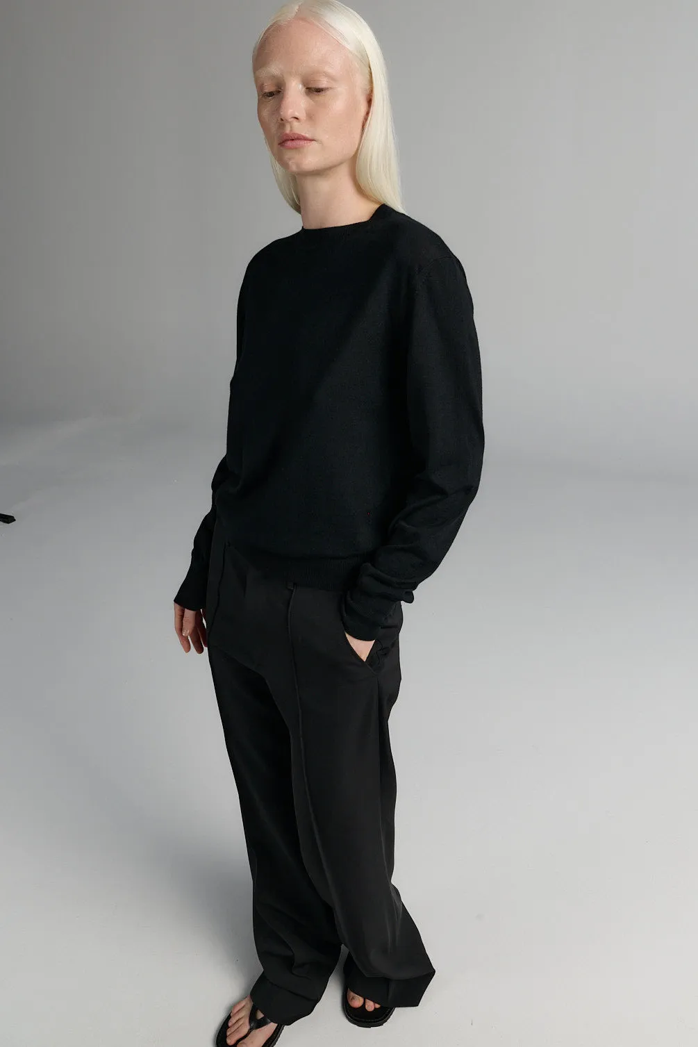 RHEA096 Merino Crew Black sold by Ivalo.com product image thumbnail 3