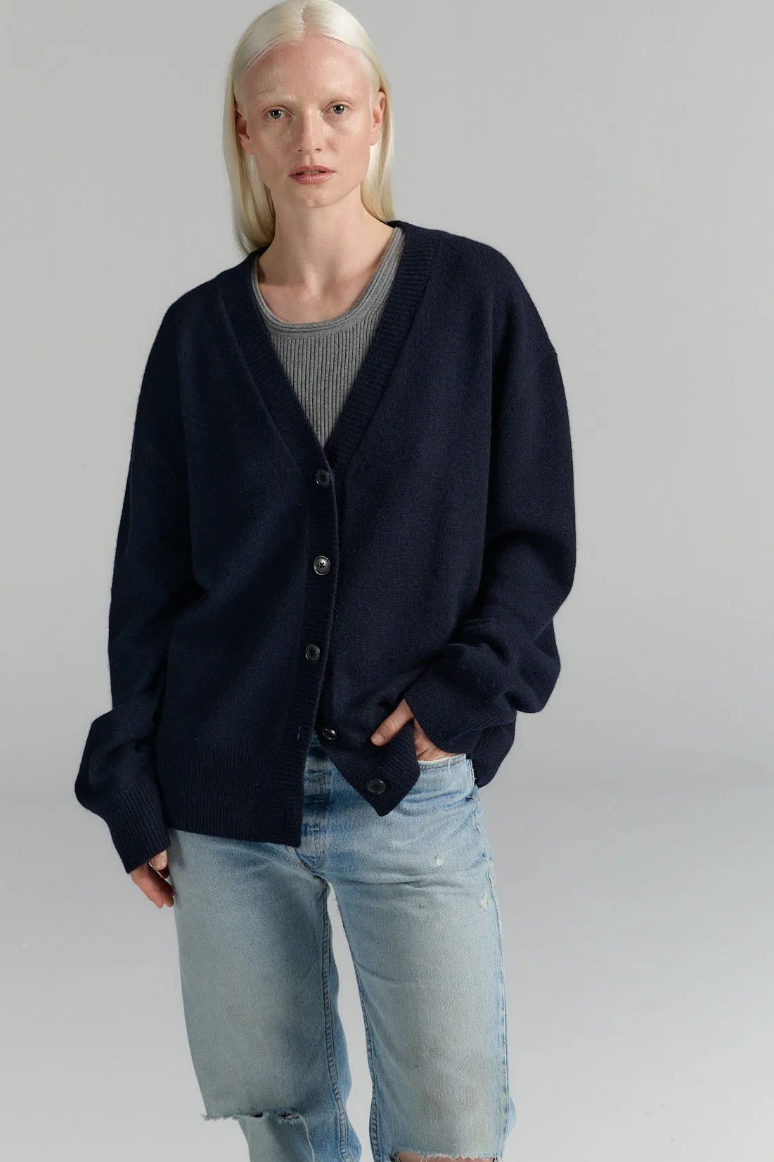 Heavy Merino-Cashmere Cardigan Navy sold by Ivalo.com product image thumbnail 4