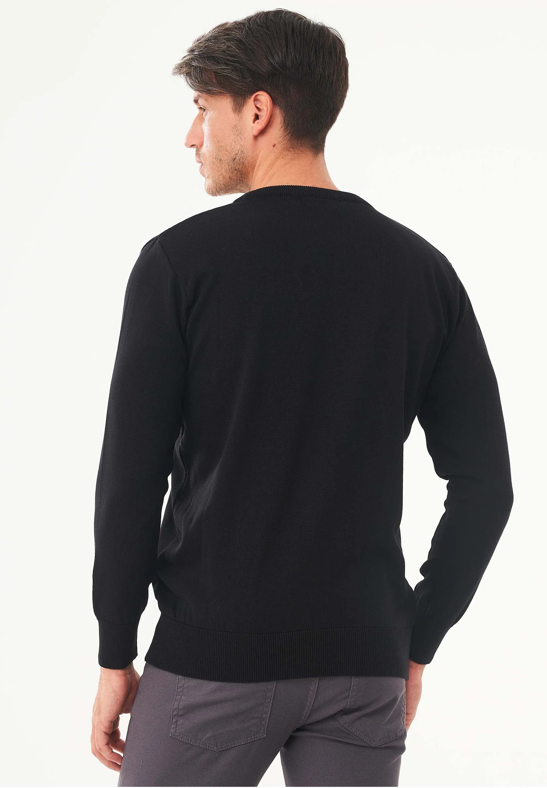 Men's Round Neck Organic Cotton Sweater Black sold by Ivalo.com product image thumbnail 2