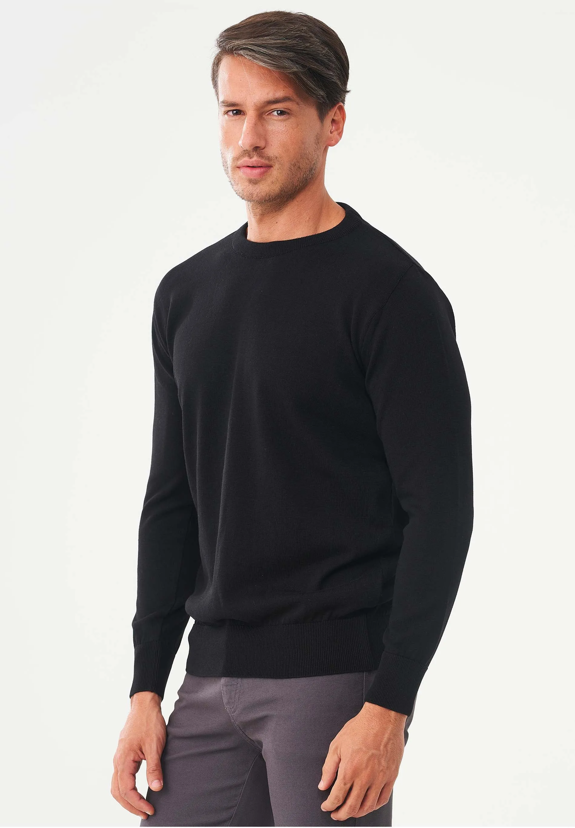 Men's Round Neck Organic Cotton Sweater Black sold by Ivalo.com product image thumbnail 4