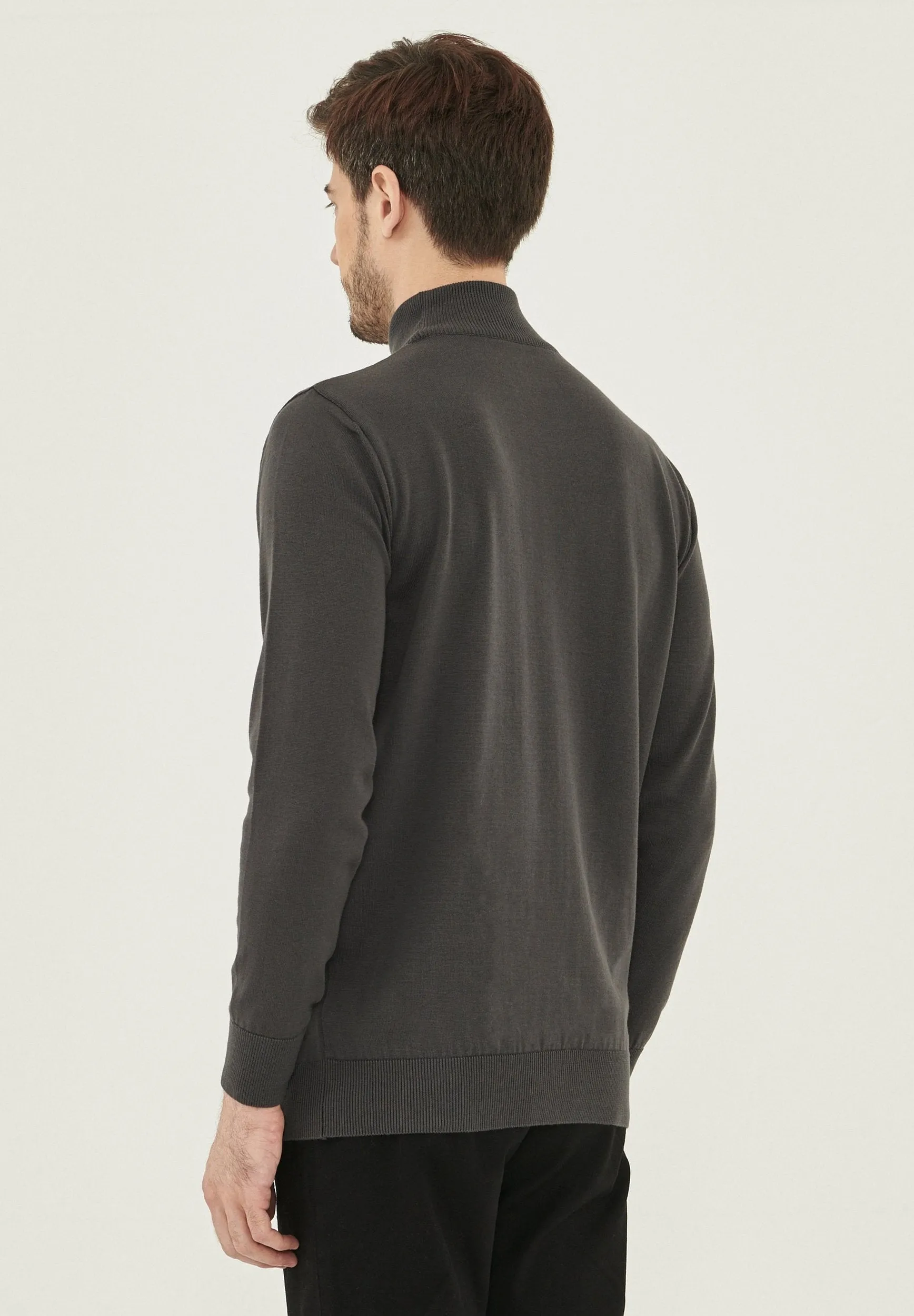 Men's Organic Cotton Turtleneck Sweater Asphalt sold by Ivalo.com product image thumbnail 2