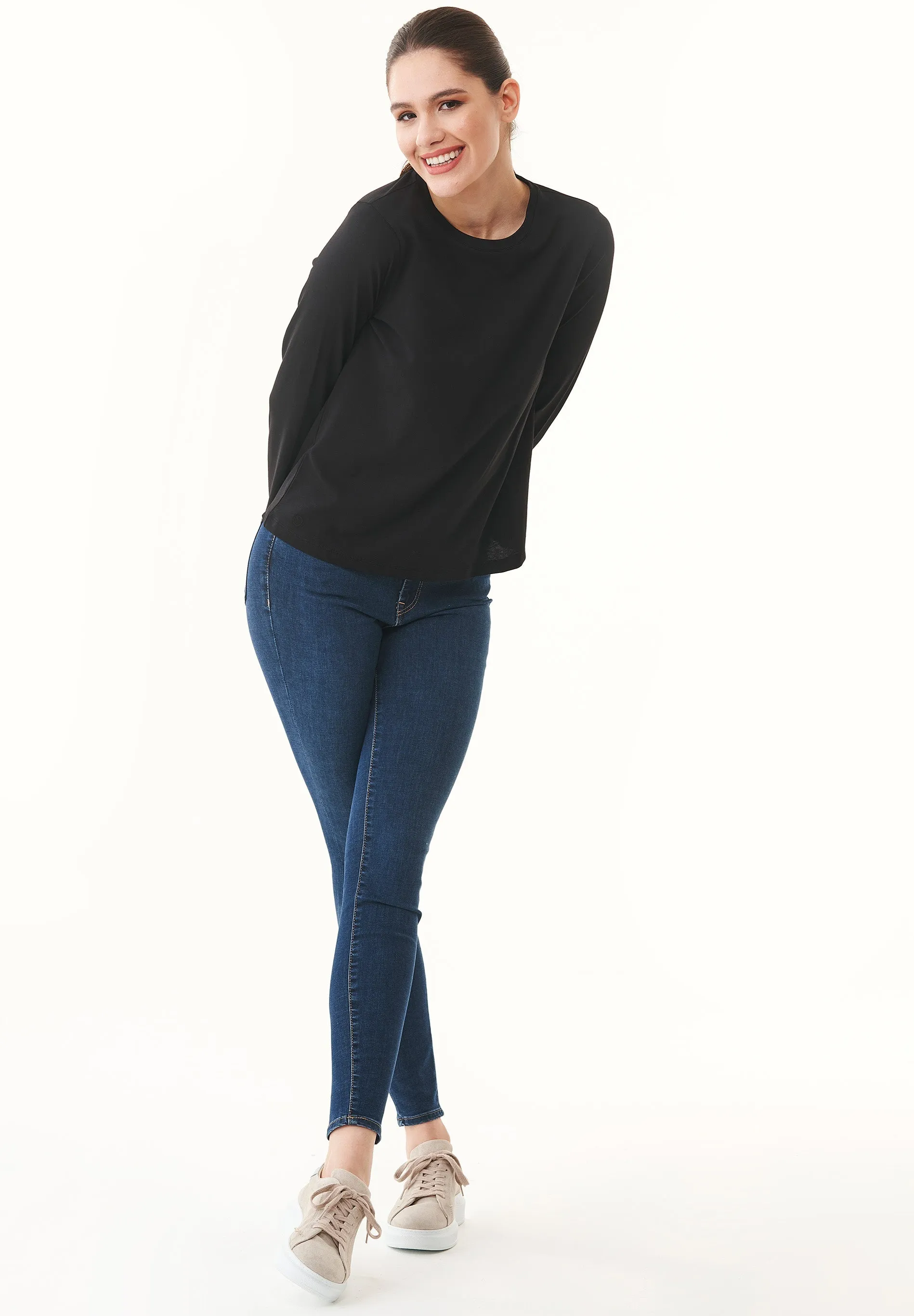 Women's Casual Long-Sleeved T-Shirt Black sold by Ivalo.com product image thumbnail 3