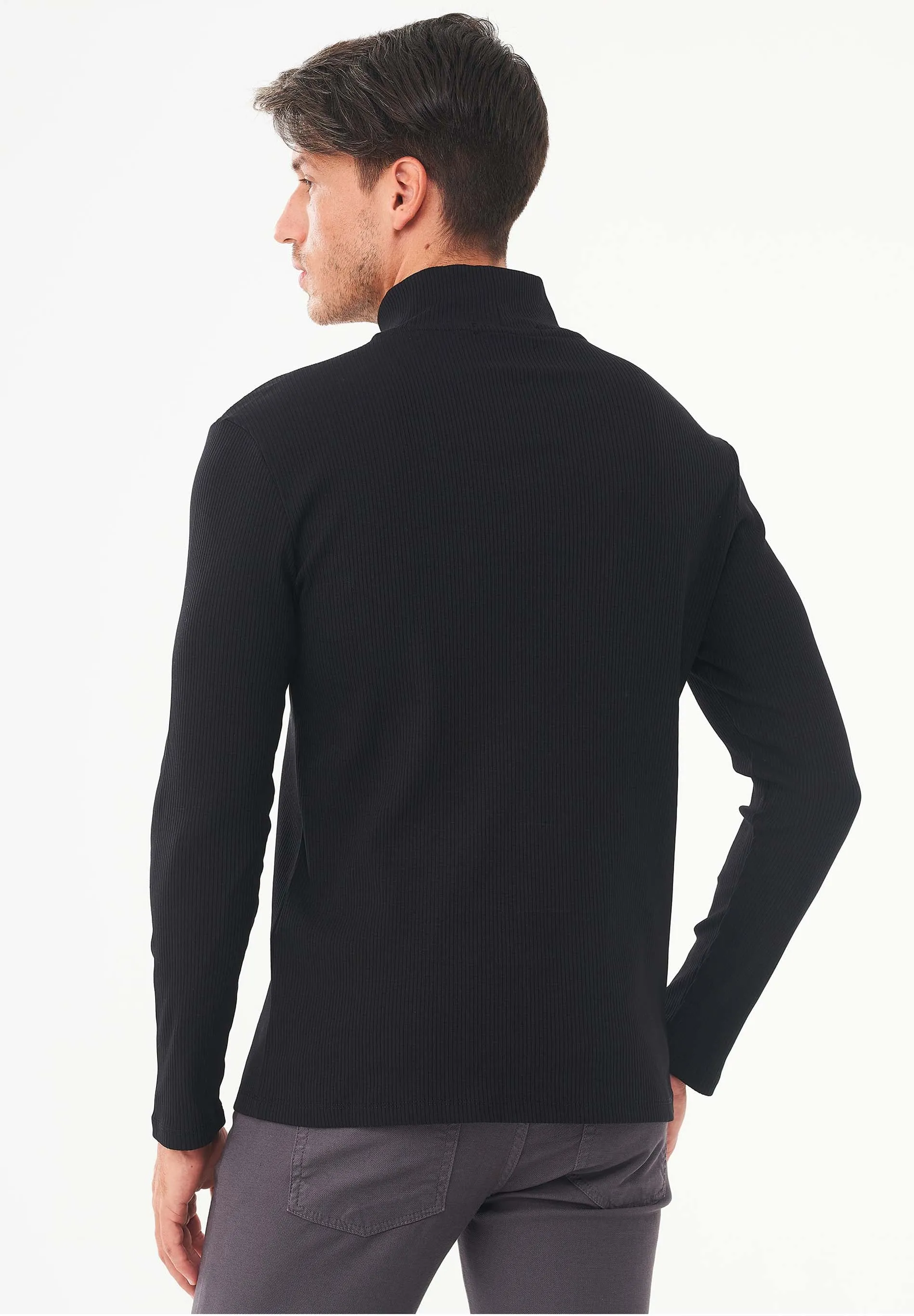 Men's Long-Sleeved Ribbed Turtleneck Shirt Black sold by Ivalo.com product image thumbnail 2
