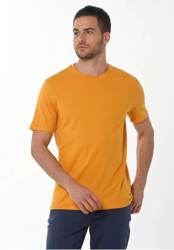 Men's Basic Round Neck T-Shirt Mango sold by Ivalo.com
