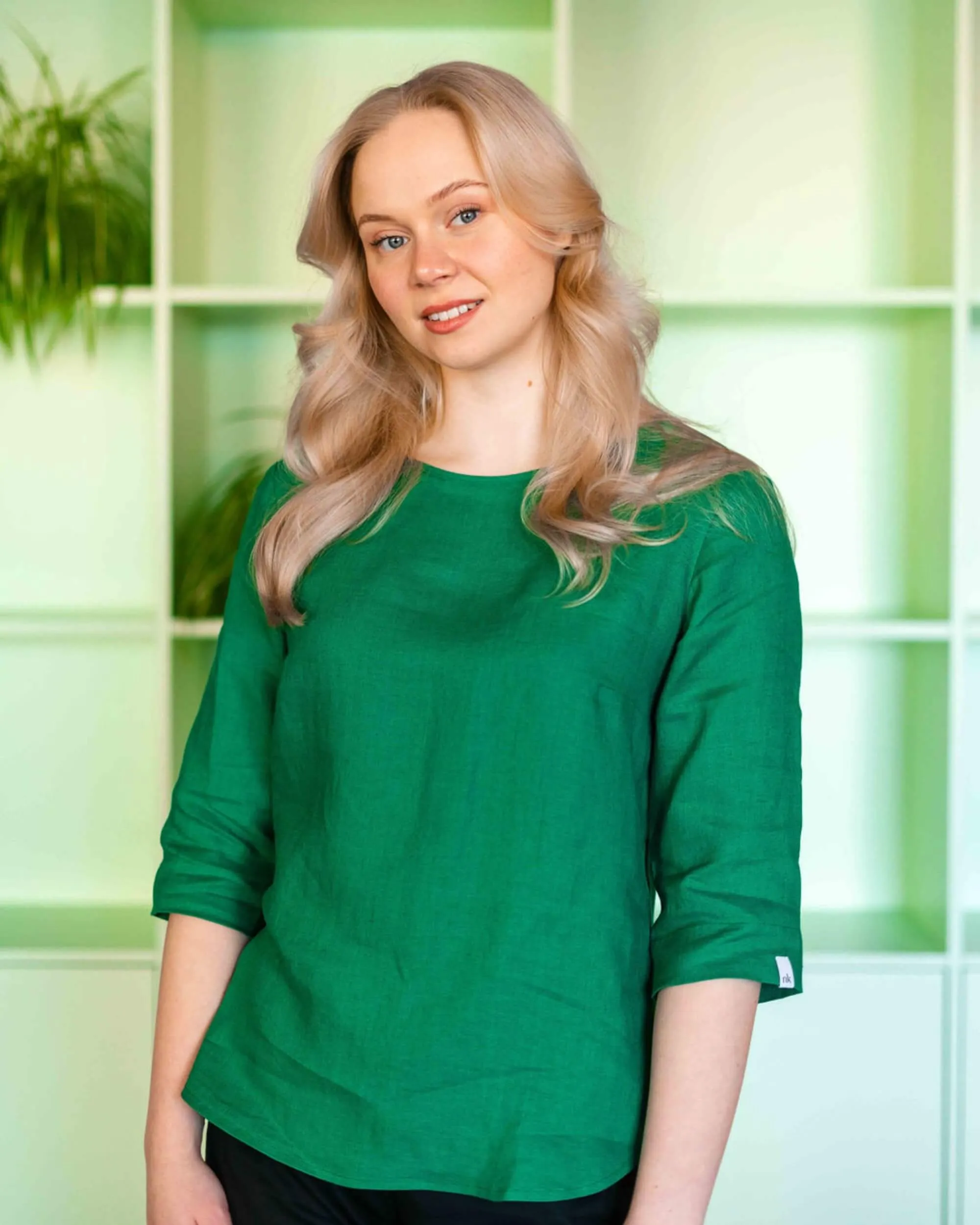 Classic Linen Blouse Holly Green sold by Ivalo.com