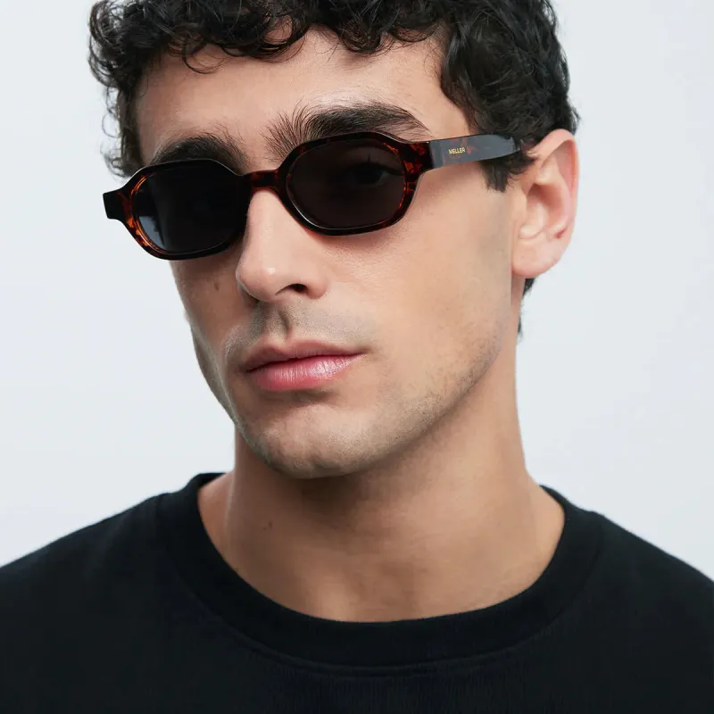 Cumbi Sunglasses Tigris Carbon sold by Ivalo.com