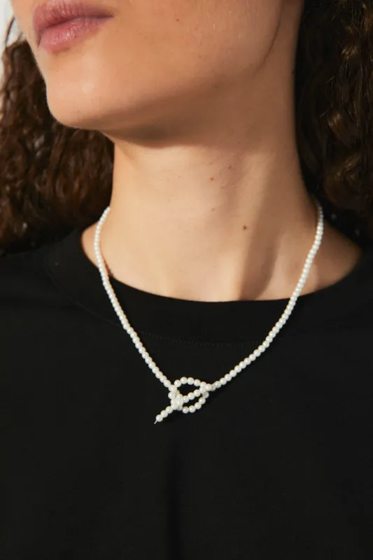 Akoya Necklace White sold by Ivalo.com