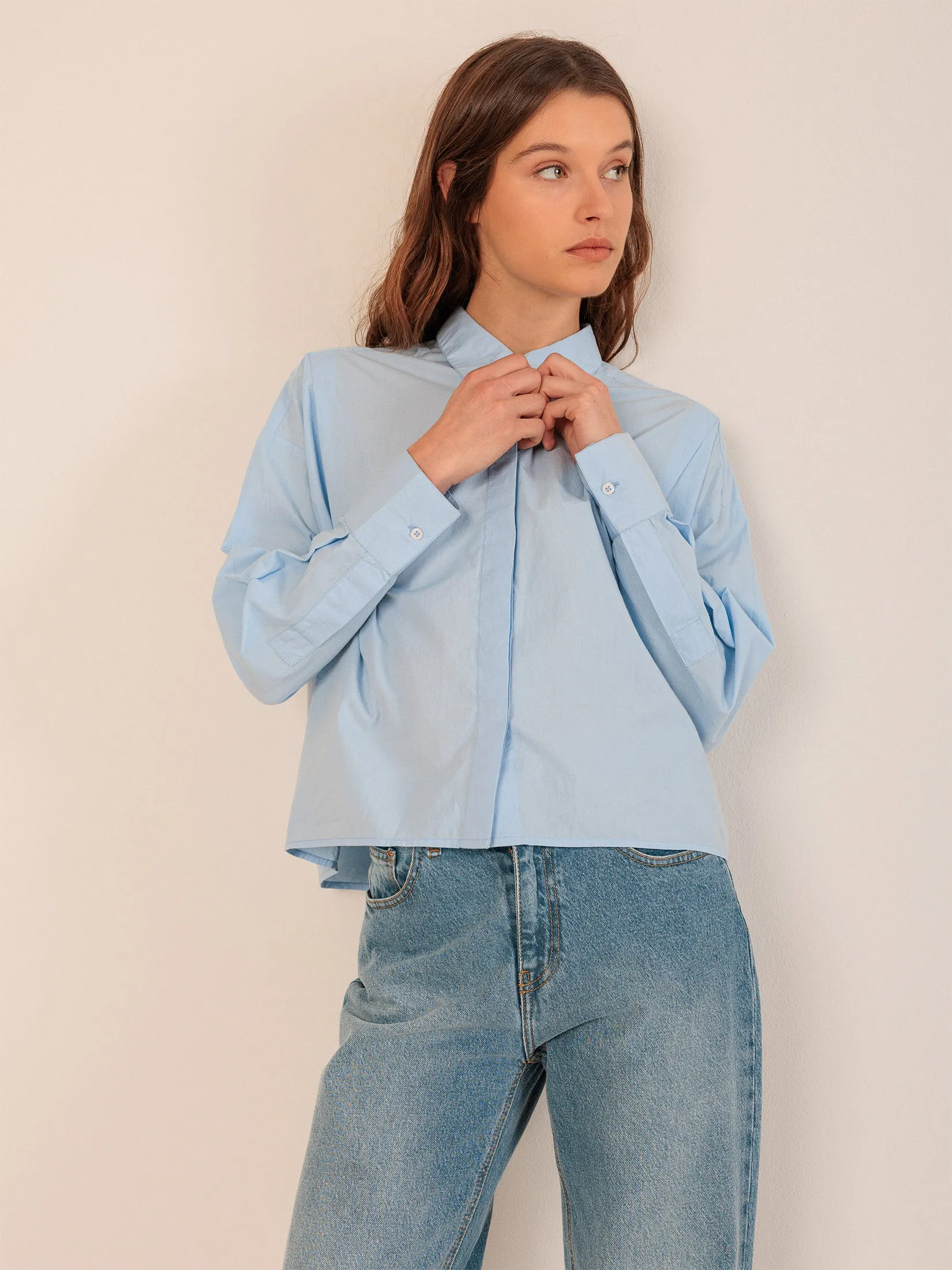 Cropped Poplin Shirt Sky sold by Ivalo.com