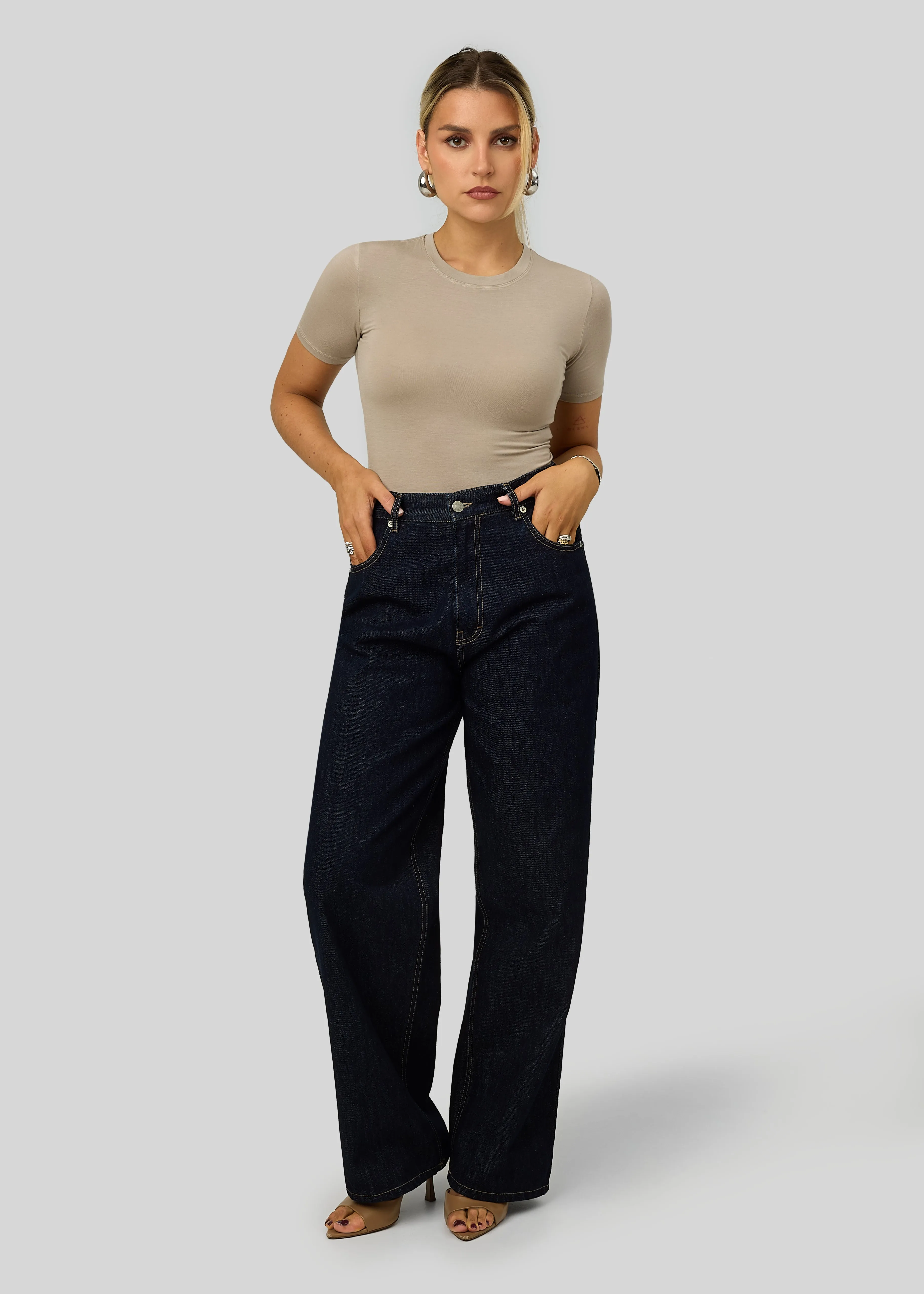 Knox Relaxed Straight Jeans Dark Blue sold by Ivalo.com