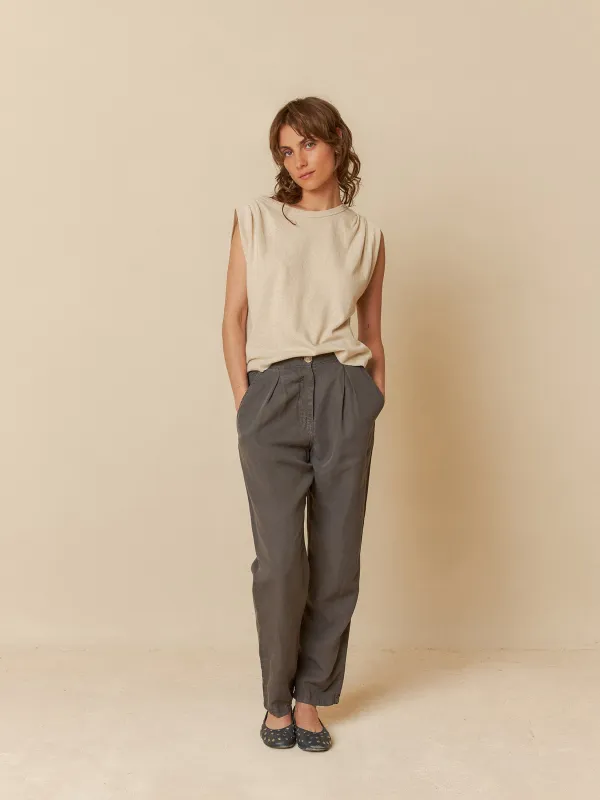 Tailoring Anate Pants Charcoal sold by Ivalo.com