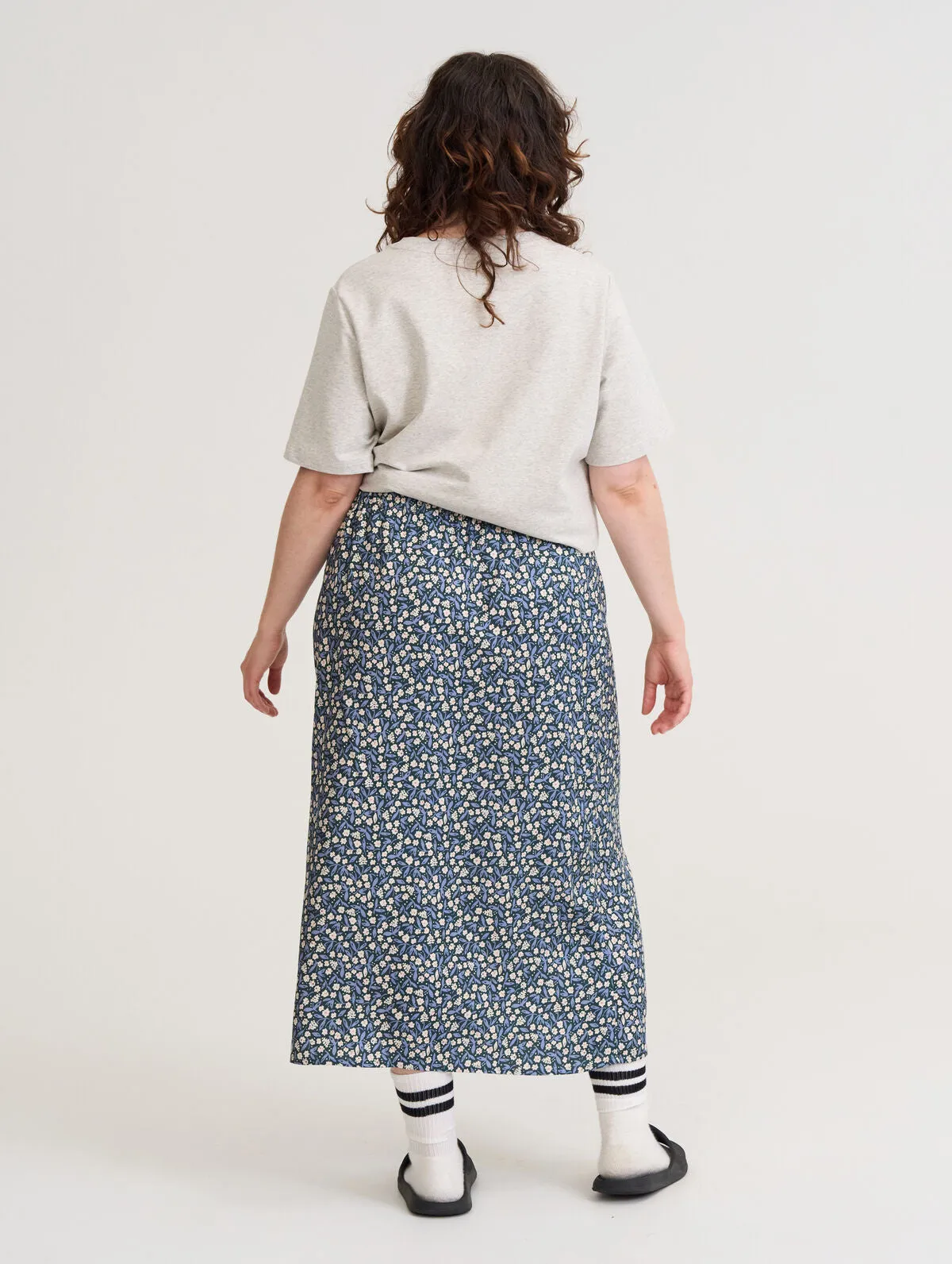 Saila Print Skirt Kehäkukka Dark Blue sold by Ivalo.com product image thumbnail 4