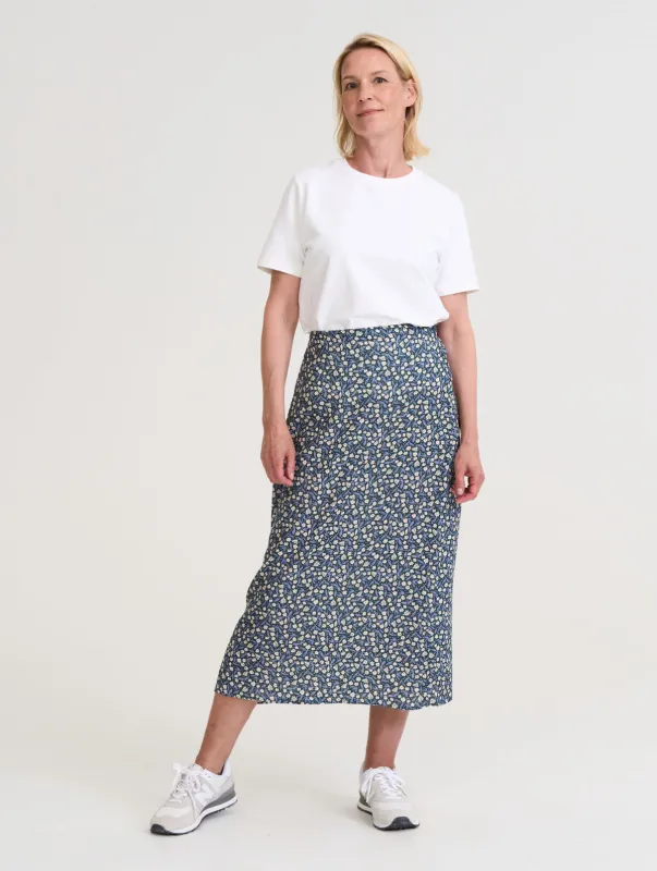 Saila Print Skirt Kehäkukka Dark Blue sold by Ivalo.com