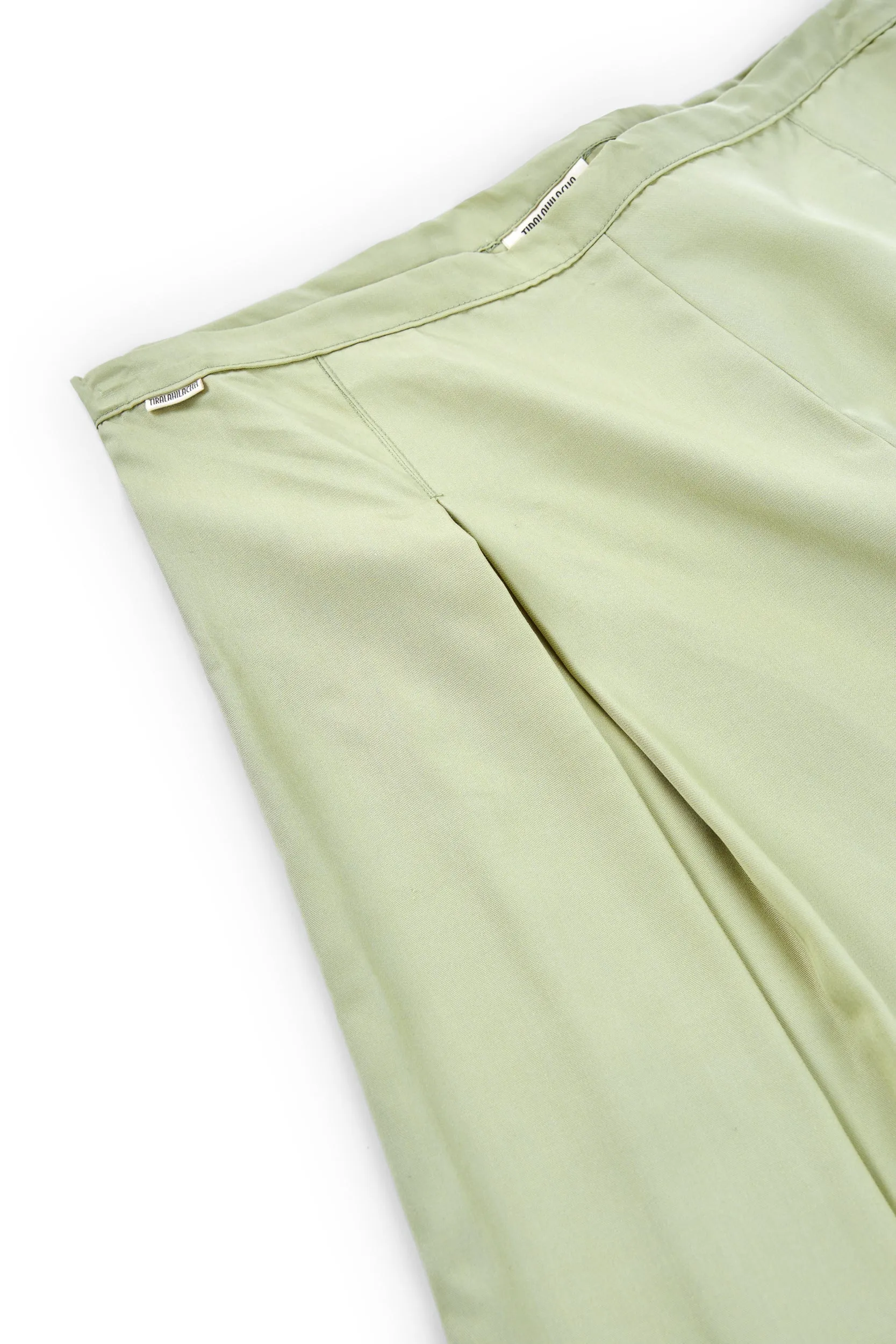 Hannia Tencel Shorts Green sold by Ivalo.com product image thumbnail 5