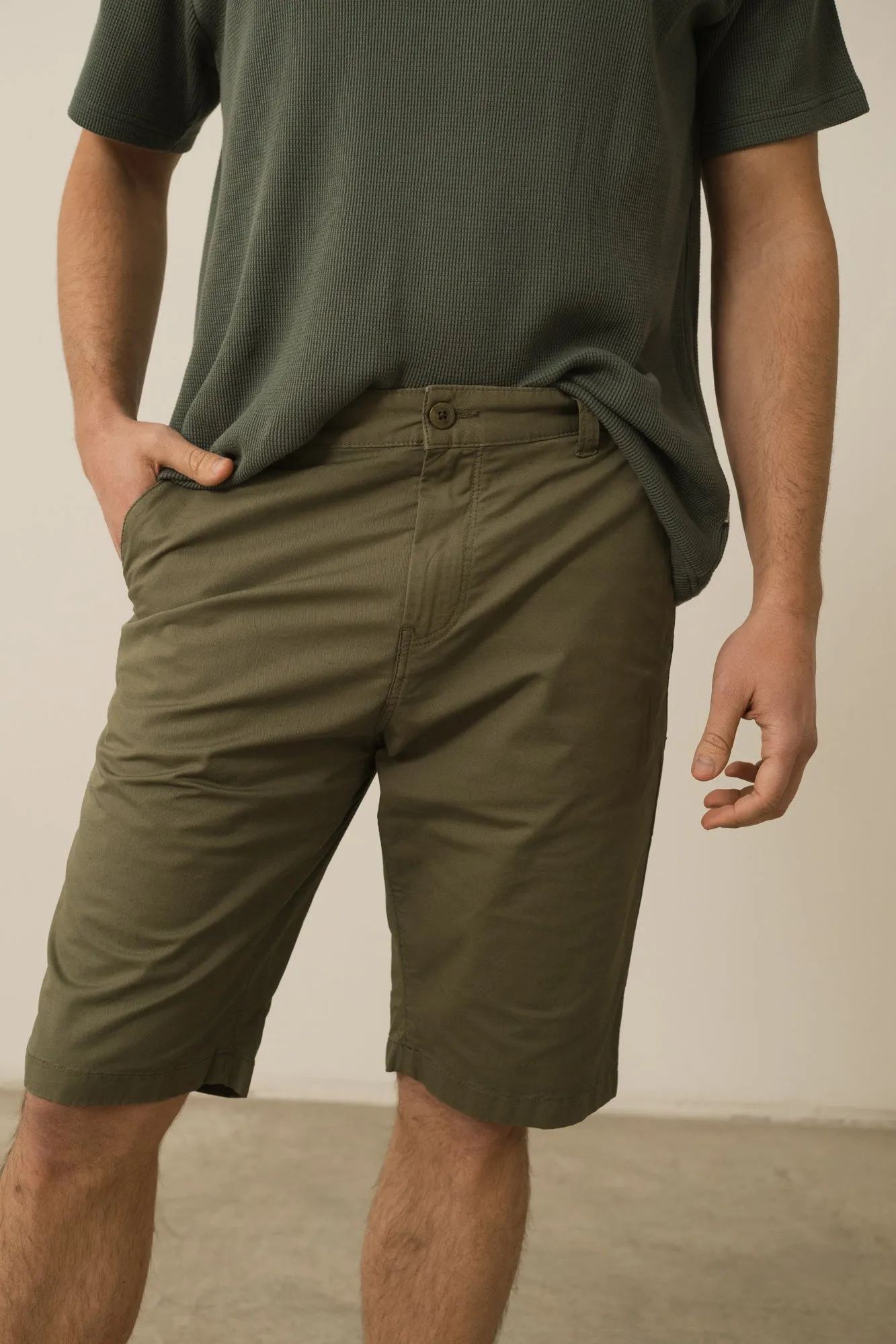 Men's Hans Linen Blend Bermuda Shorts Green sold by Ivalo.com