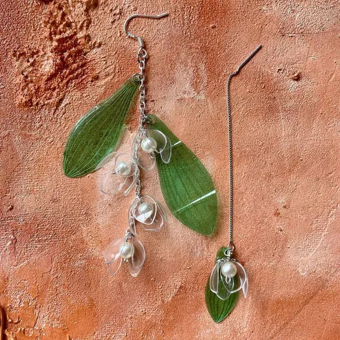 Lily Of The Valley Mismatched Earrings sold by Ivalo.com product image thumbnail 5