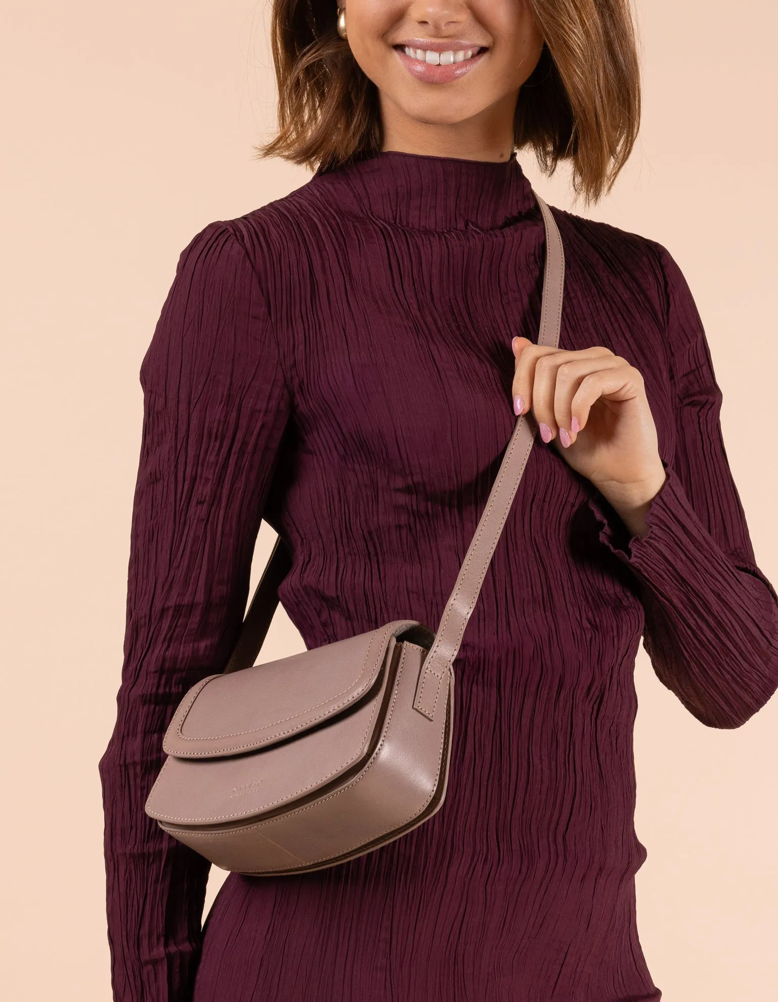 Kendalini Classic Leather Bag Pale Mauve sold by Ivalo.com product image thumbnail 2