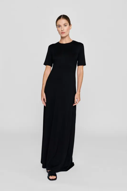 Ein Dress Black sold by Ivalo.com