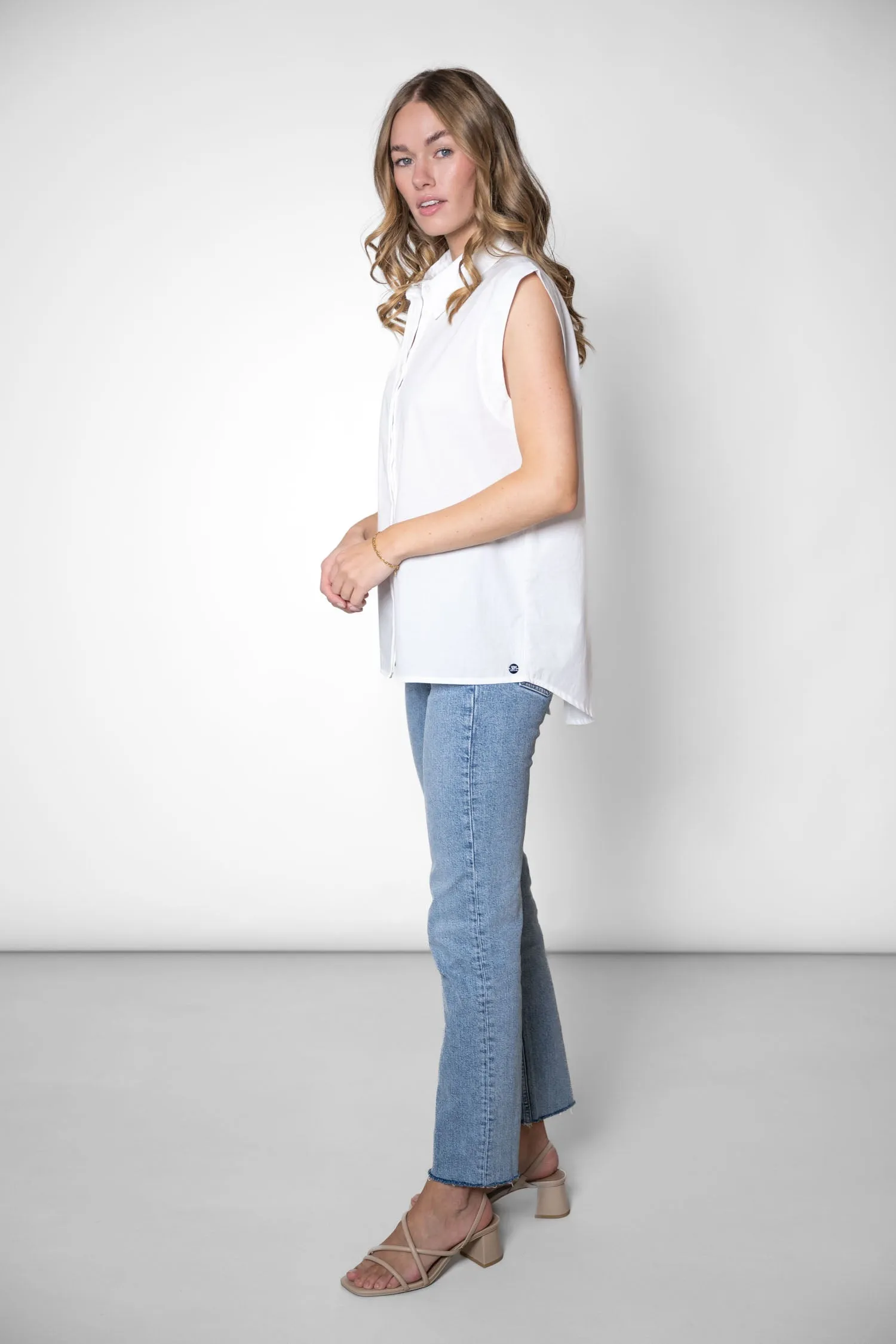 Blouse With A Back Slit White sold by Ivalo.com product image thumbnail 4