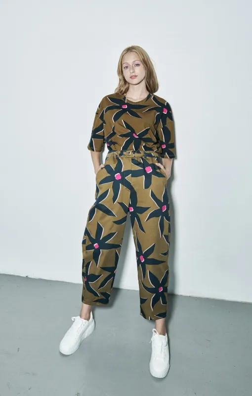 Bacs Barrel Leg Canvas Trousers Starflower Pink sold by Ivalo.com