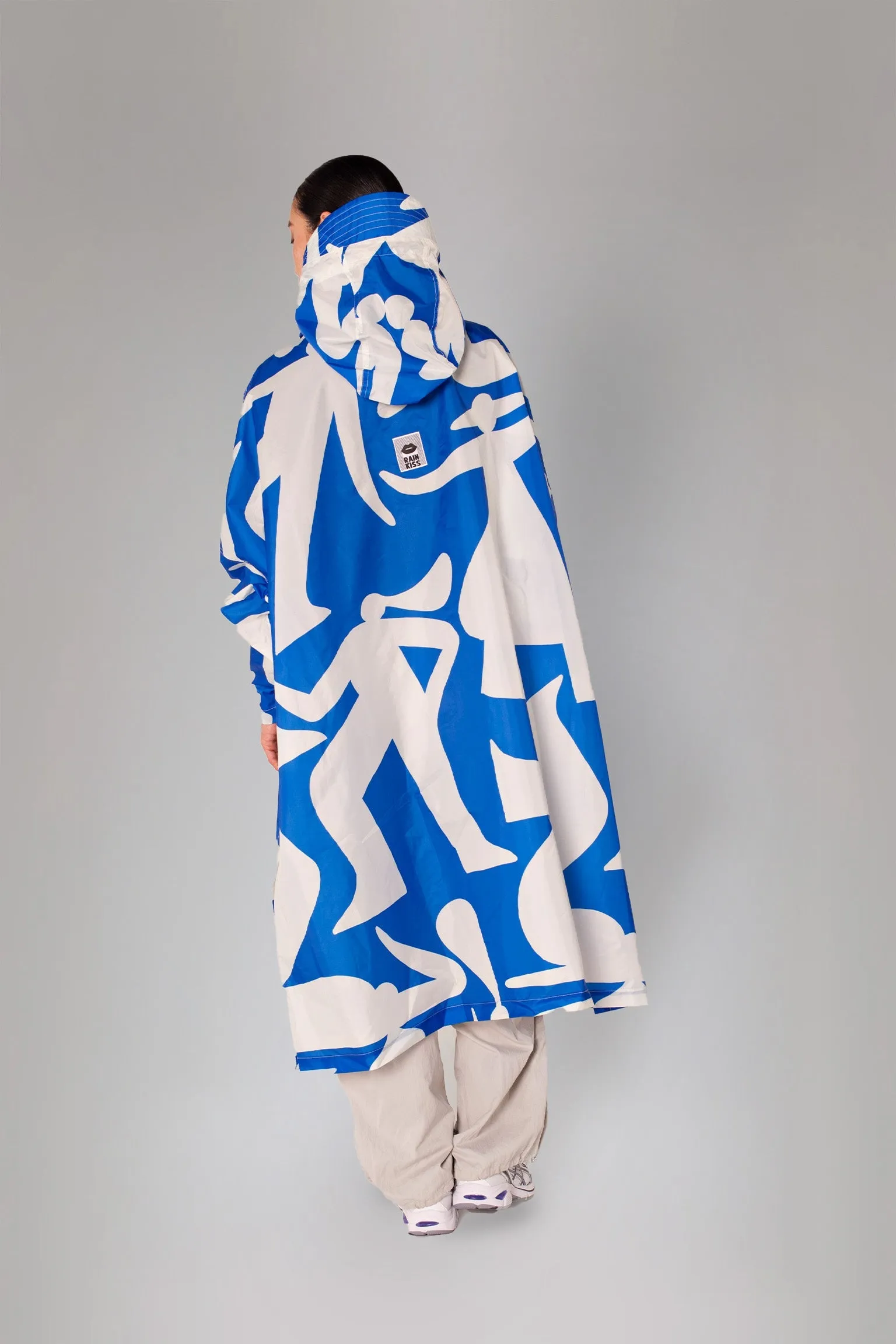 Timo Kuilder 'Blue Dance' Rain Poncho sold by Ivalo.com product image thumbnail 2