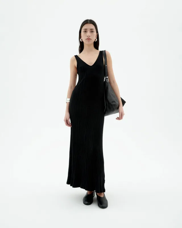 Sade Knit Maxi Dress Black sold by Ivalo.com