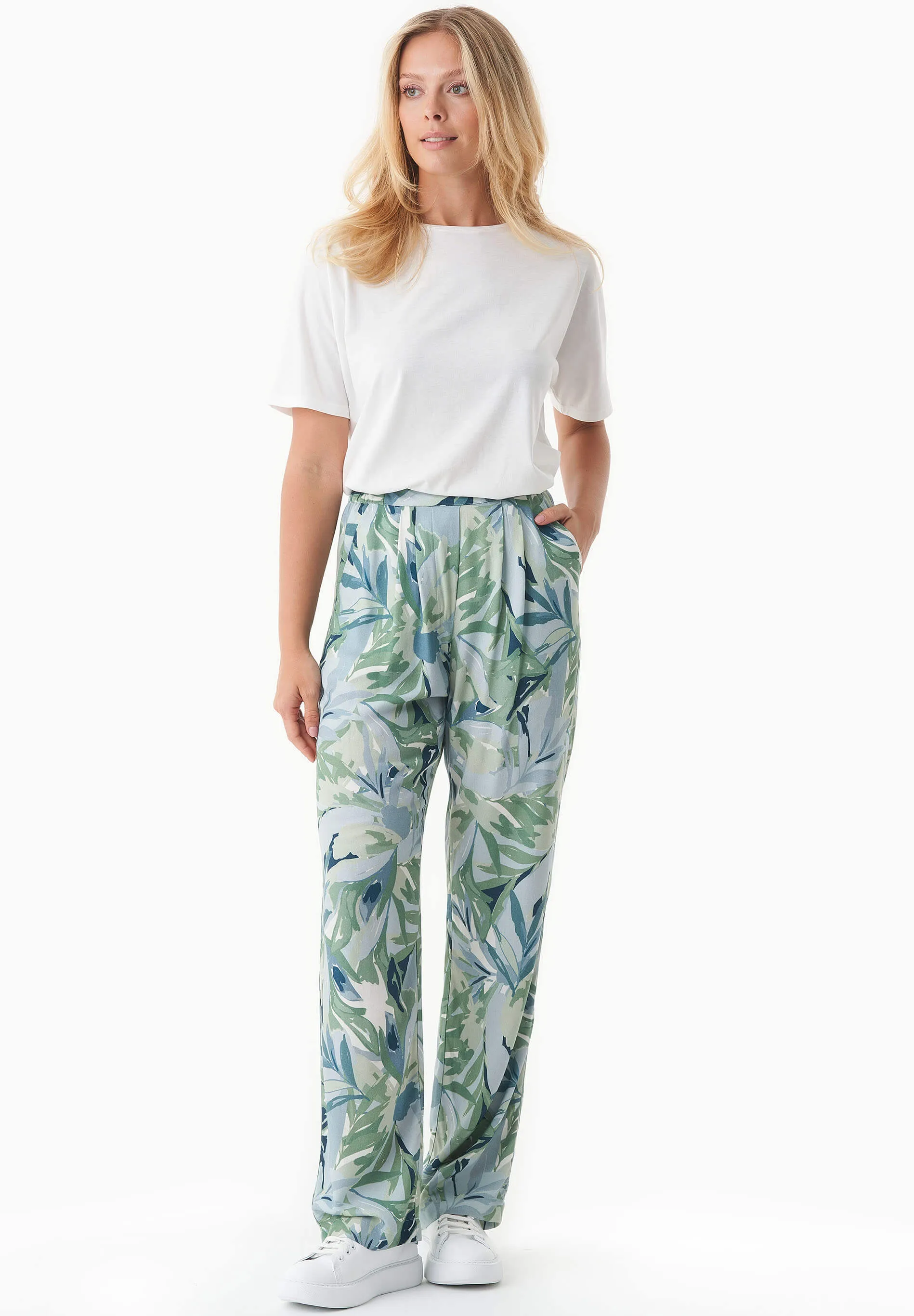 Patterned Viscose Pants Abstract Leaf sold by Ivalo.com