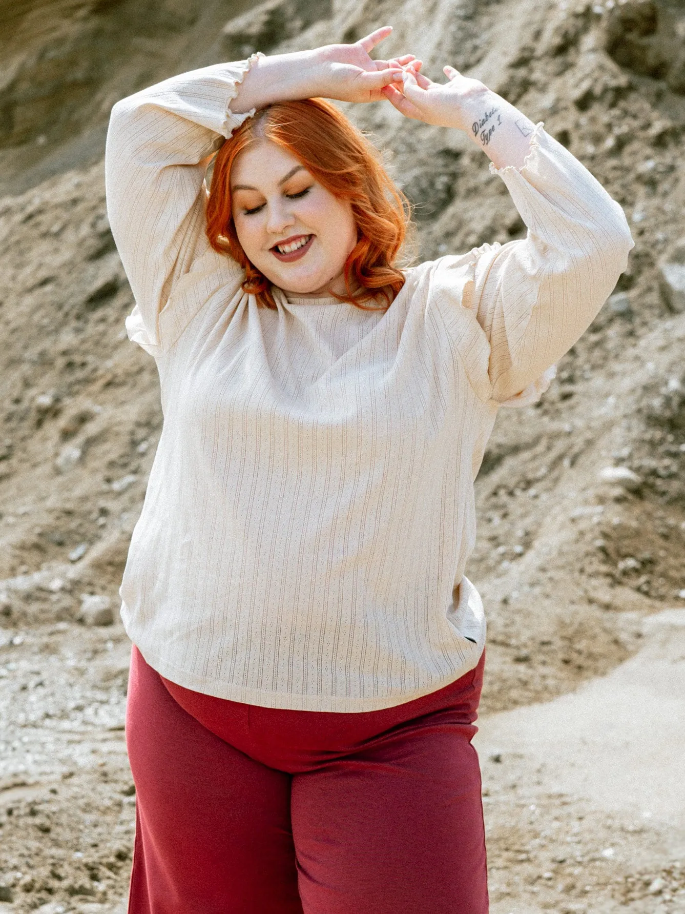 Magnolia Top Beige sold by Ivalo.com