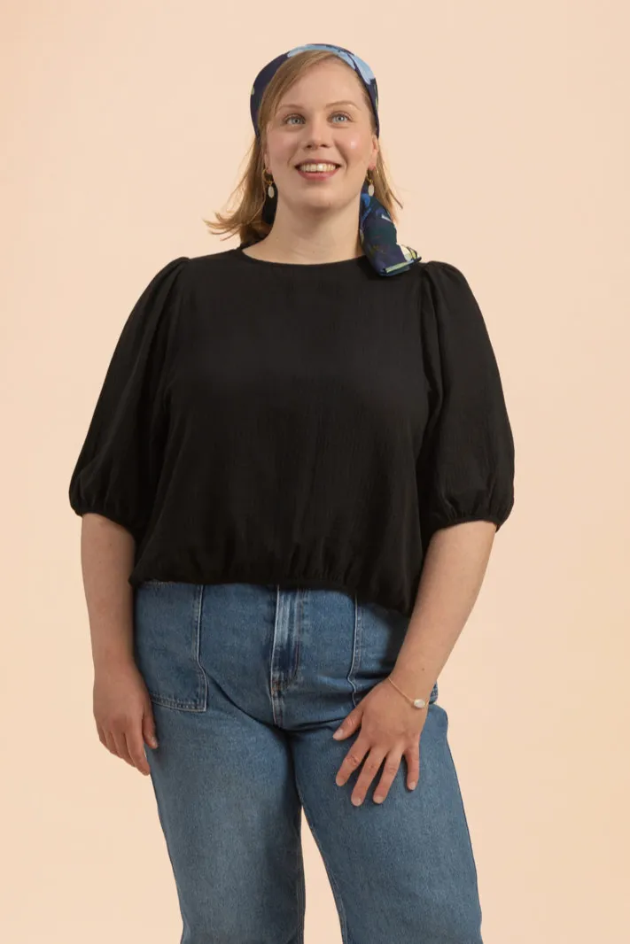 Cropped Blouse Black sold by Ivalo.com