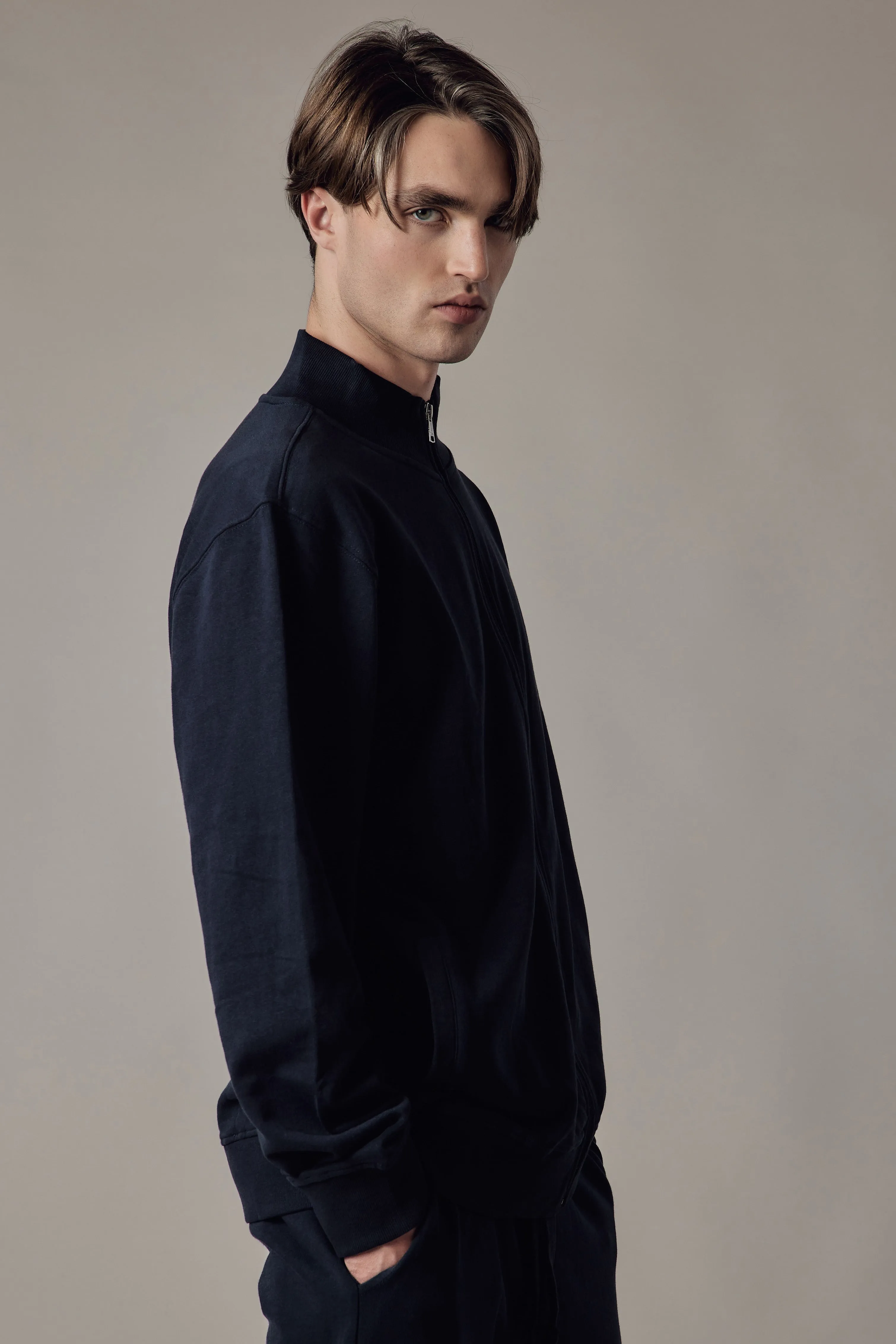 Men's Zip Up Sweatshirt sold by Ivalo.com product image thumbnail 5