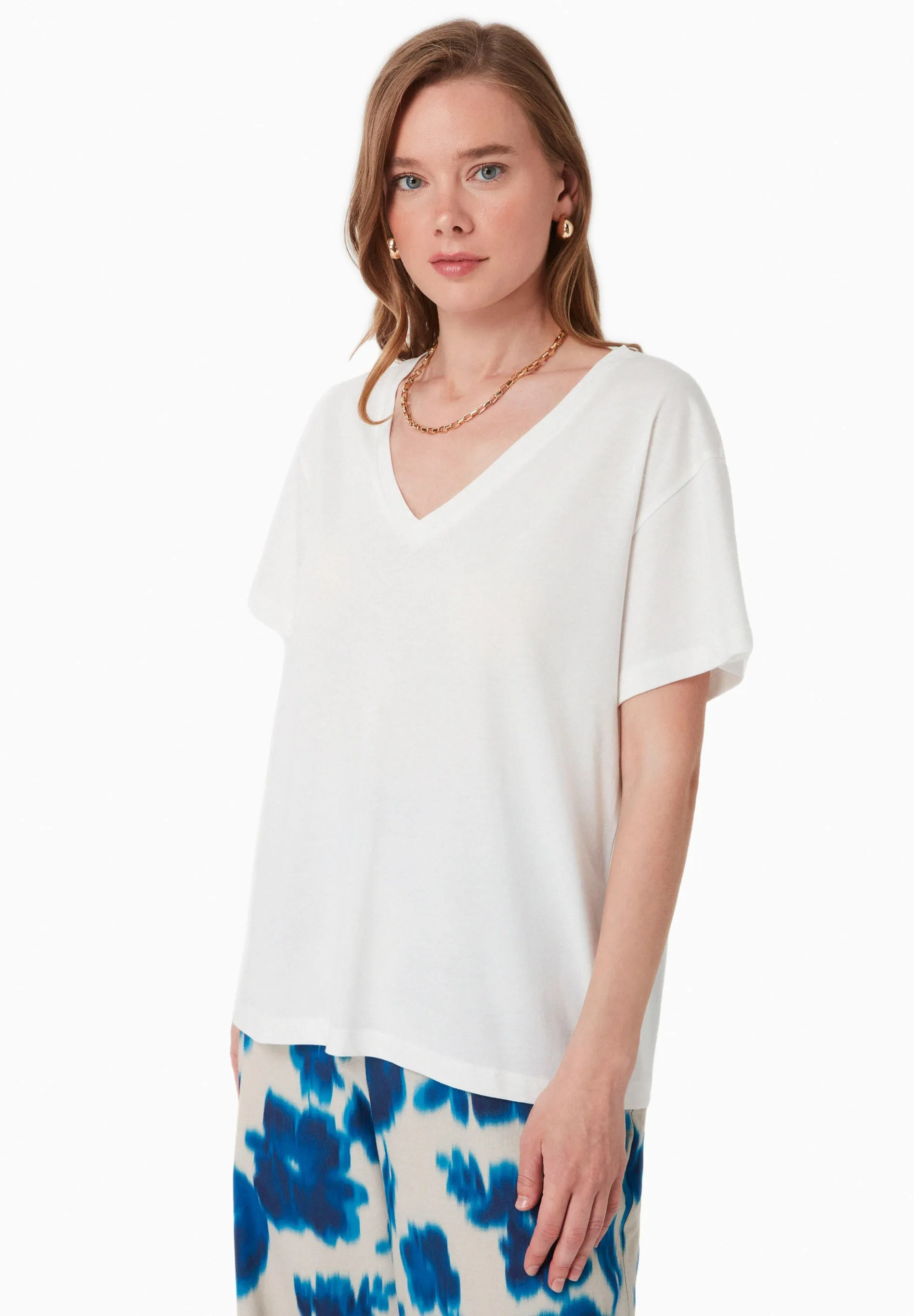 V-Neck Modal Blend T-Shirt Off White sold by Ivalo.com product image thumbnail 4