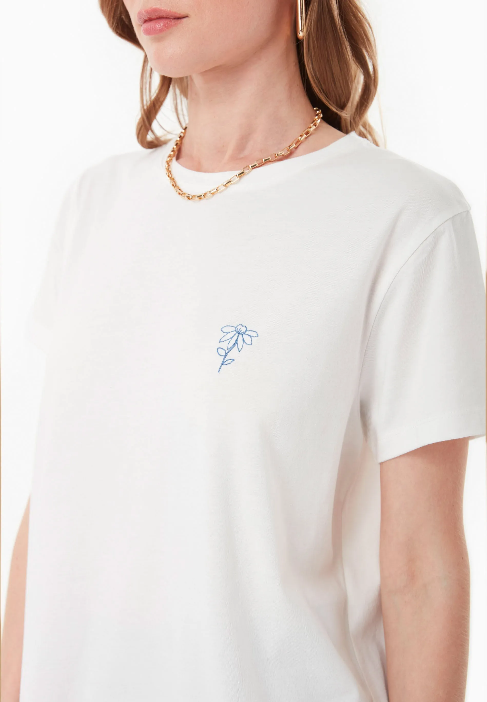 Modal Blend Embroidered Flower T-Shirt Off White sold by Ivalo.com product image thumbnail 2