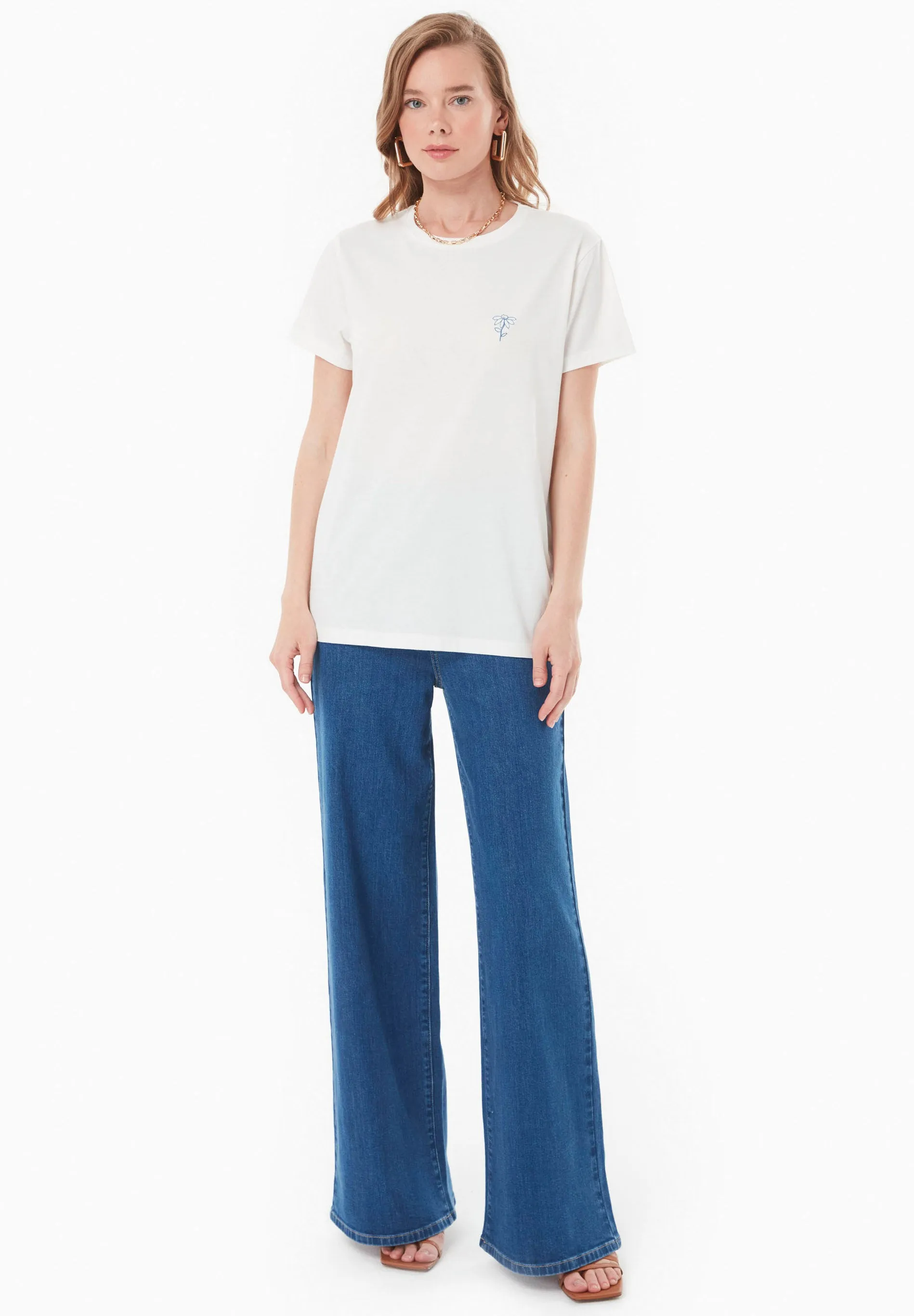 Modal Blend Embroidered Flower T-Shirt Off White sold by Ivalo.com product image thumbnail 3