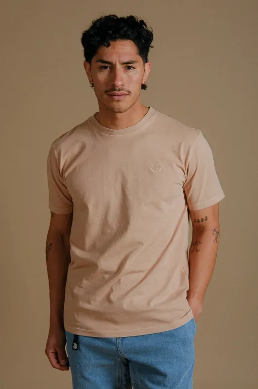 Men's Essential Pigment T-Shirt Cuban Sand sold by Ivalo.com