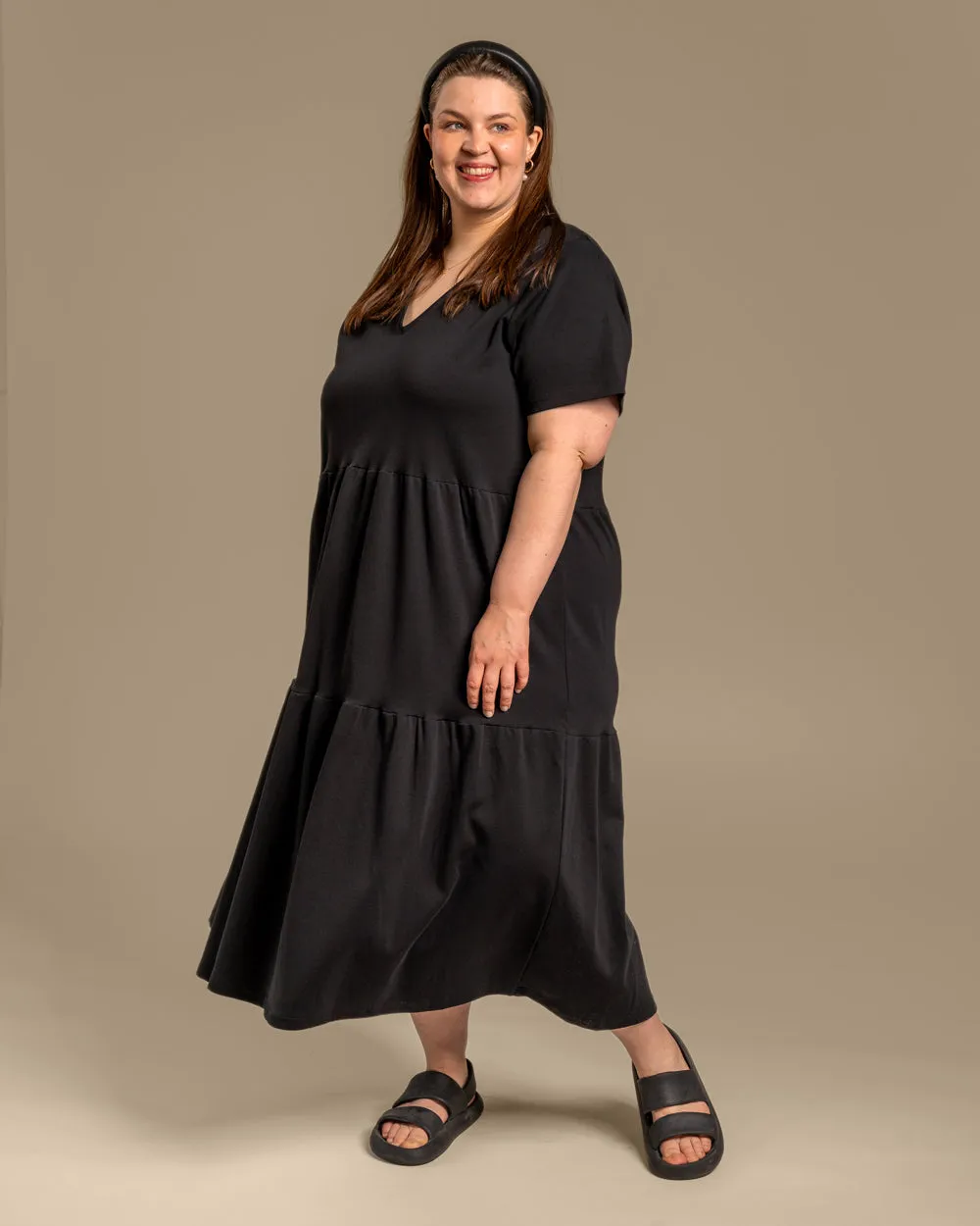 V-Neck Maxi Dress Black sold by Ivalo.com product image thumbnail 5