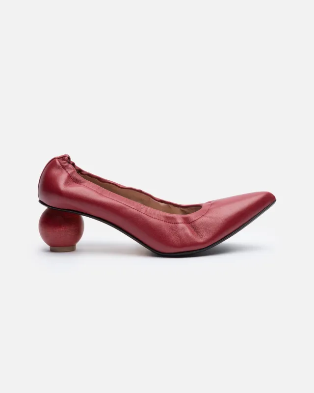 Ballsy Pumps Cherry sold by Ivalo.com