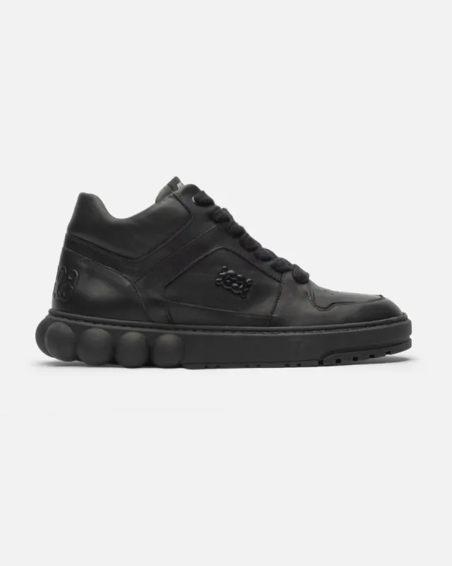 Formation Sneakers Black Leather sold by Ivalo.com