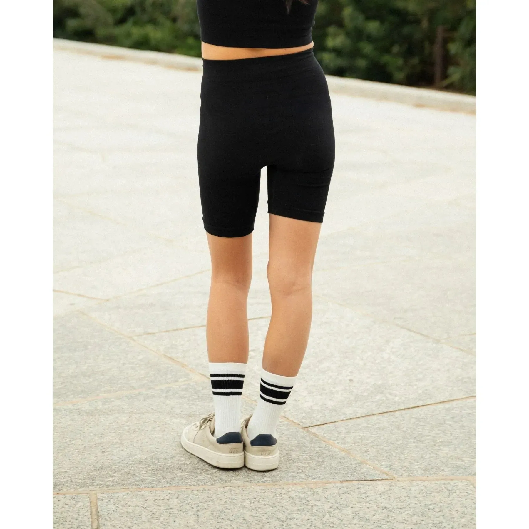 Move Sports Top & Biker Shorts Set Black sold by Ivalo.com product image thumbnail 4