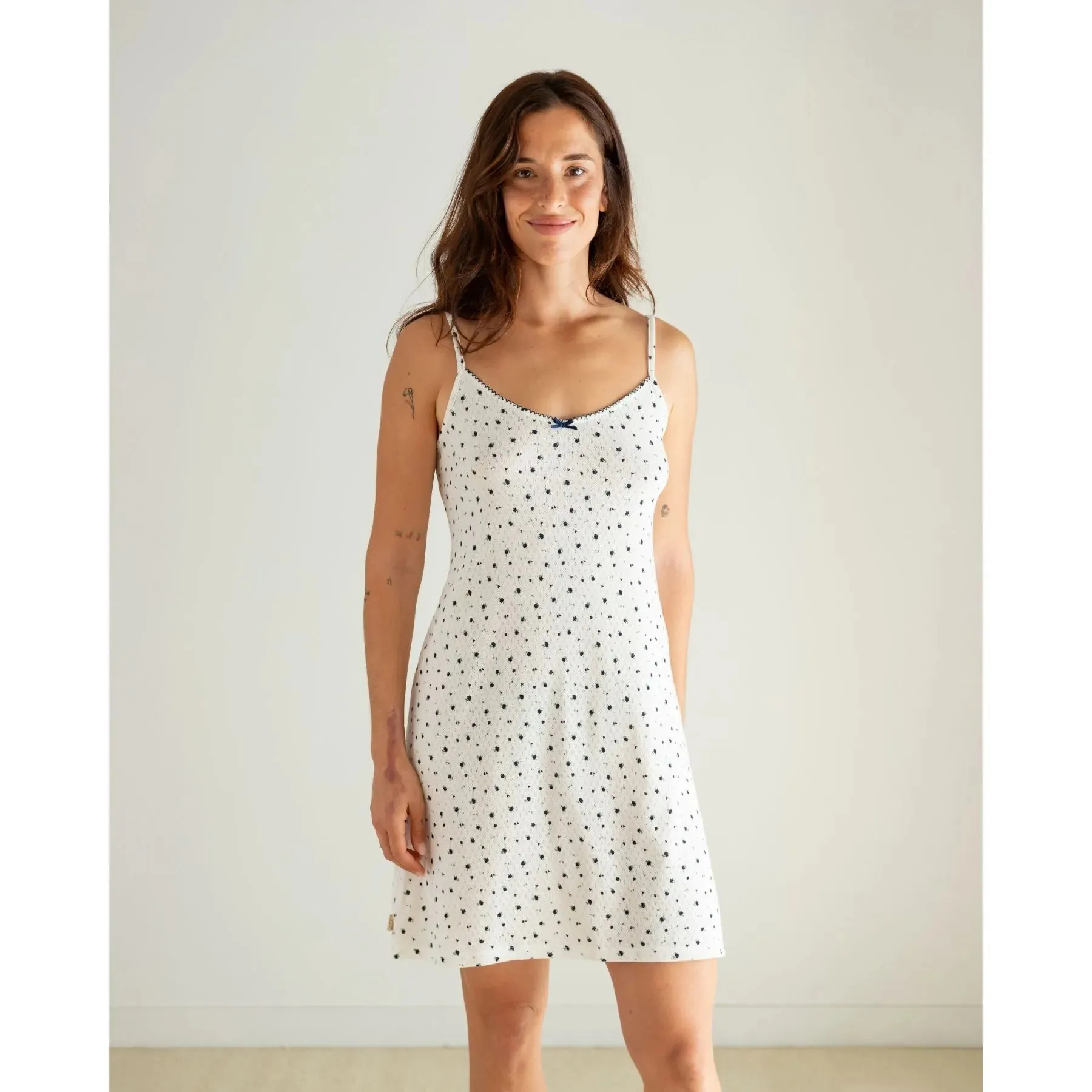 Nightgown Flower sold by Ivalo.com product image thumbnail 3