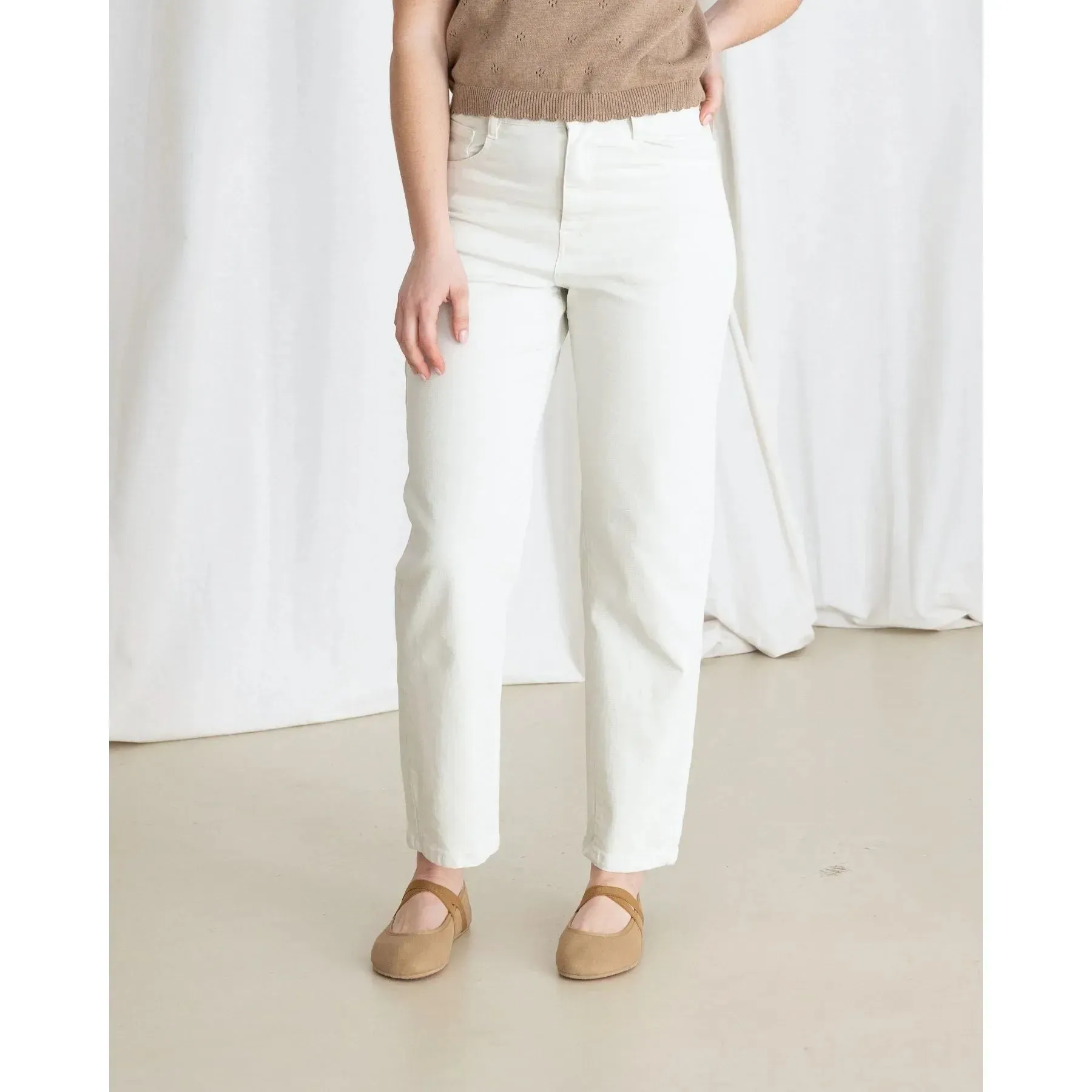 Nuria Jeans White sold by Ivalo.com
