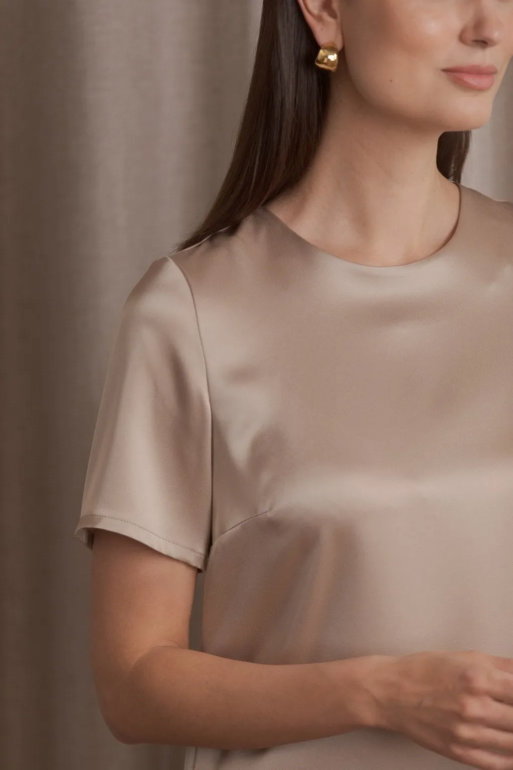 Tessa Short Sleeve Satin Shirt Latte sold by Ivalo.com product image thumbnail 3