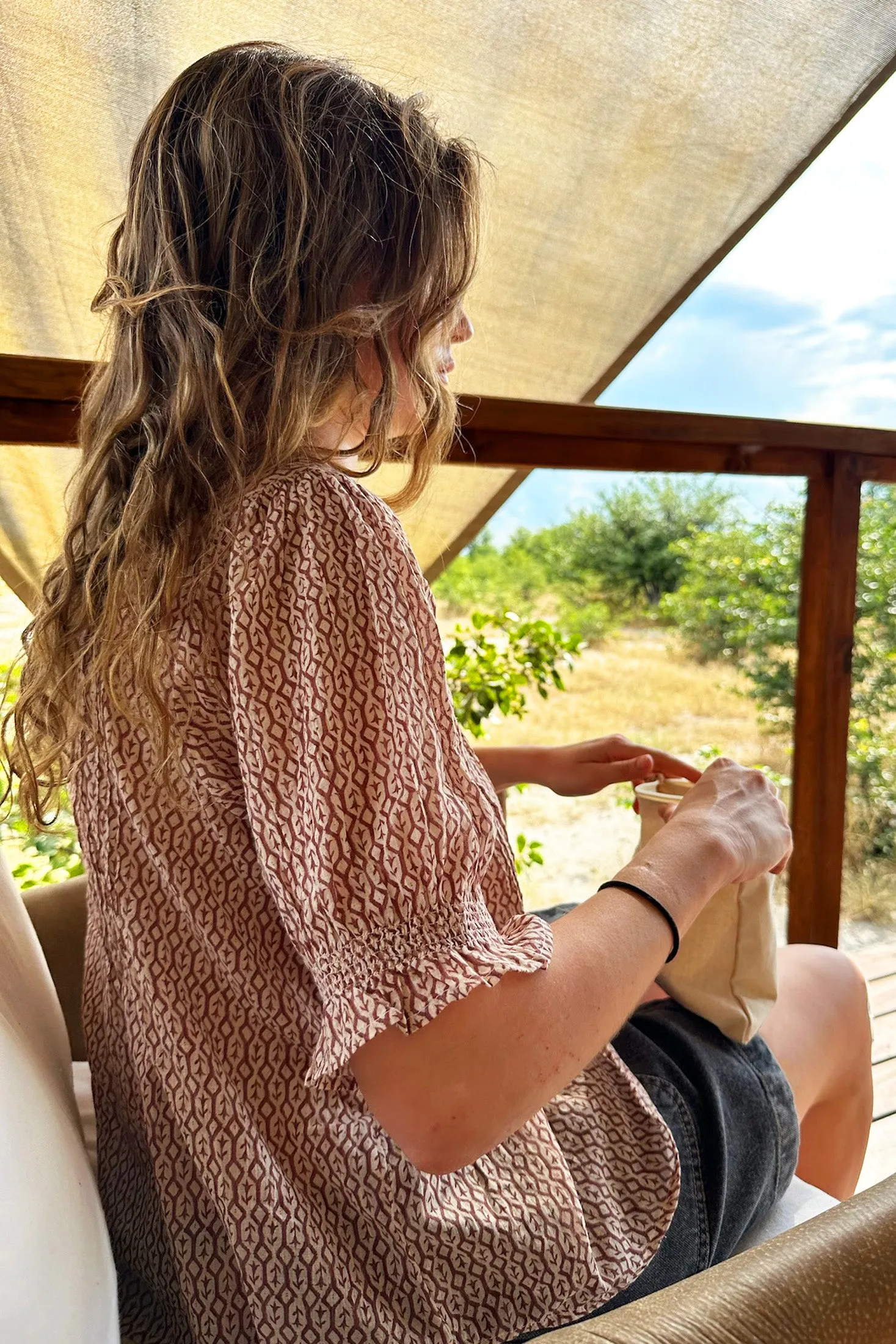 Elastic Short Sleeve Shirt Brown sold by Ivalo.com product image thumbnail 3